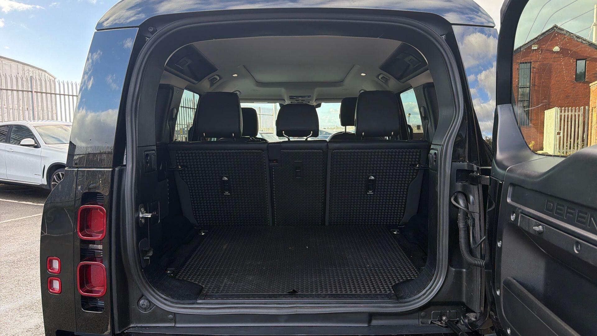 Land Rover Defender view 10