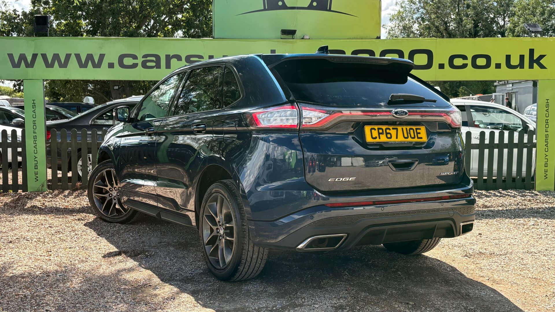 Ford Edge view 4