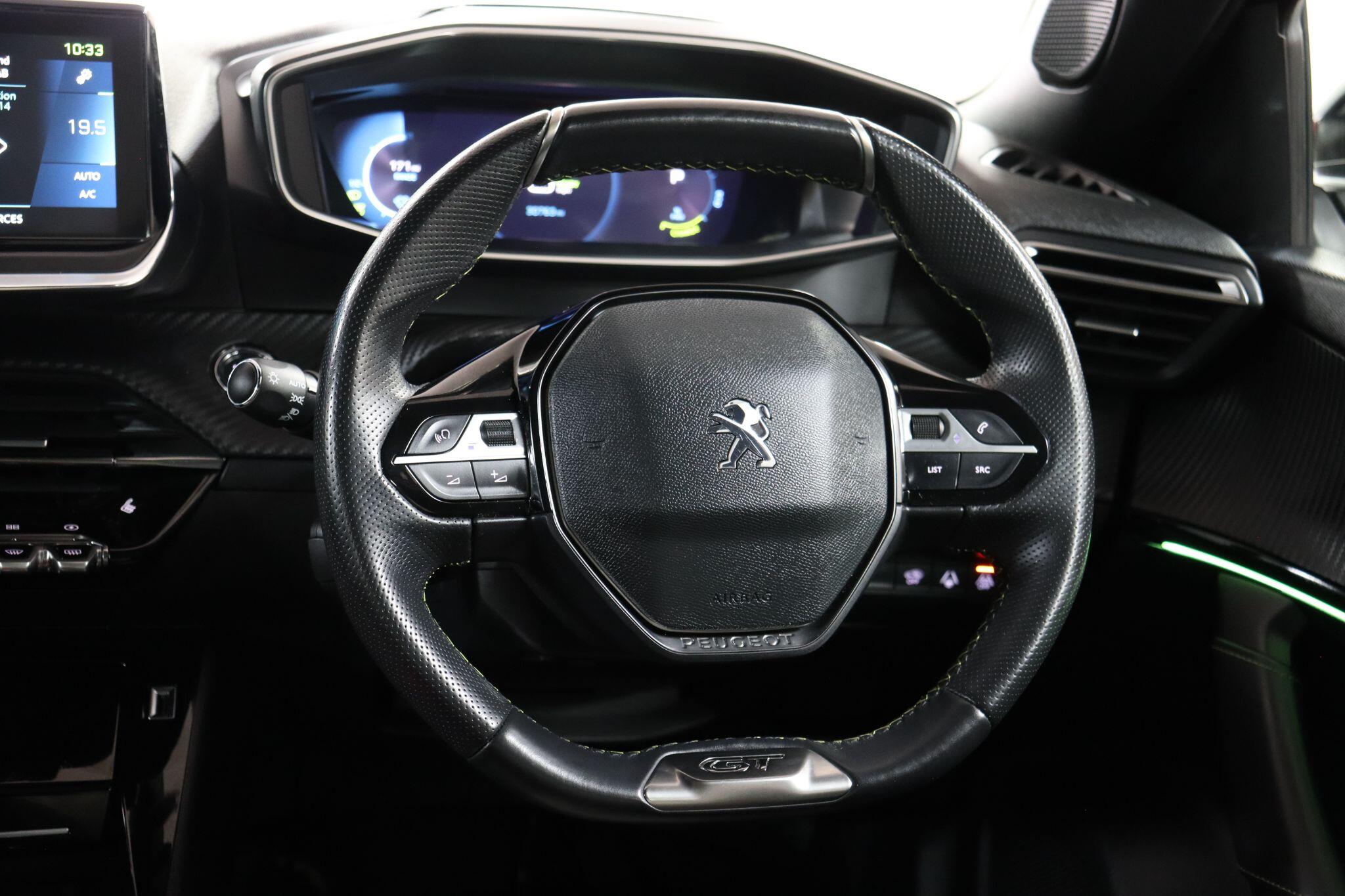 Peugeot E-2008 view 47