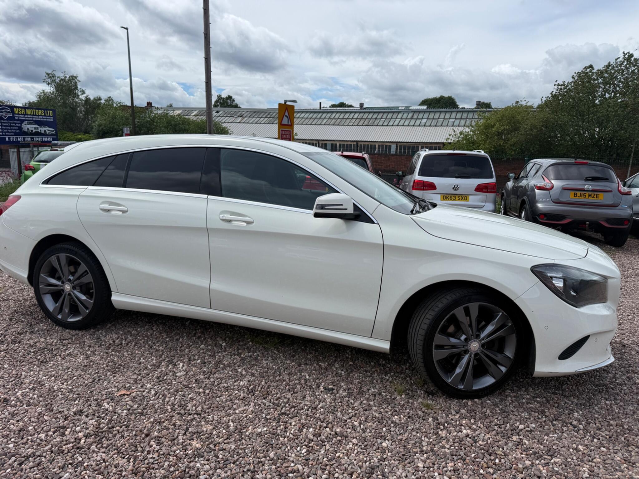 Mercedes-Benz Cla view 9