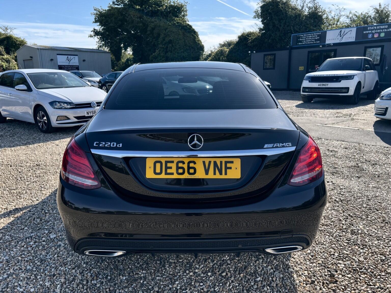 Mercedes-Benz C-Class view 5