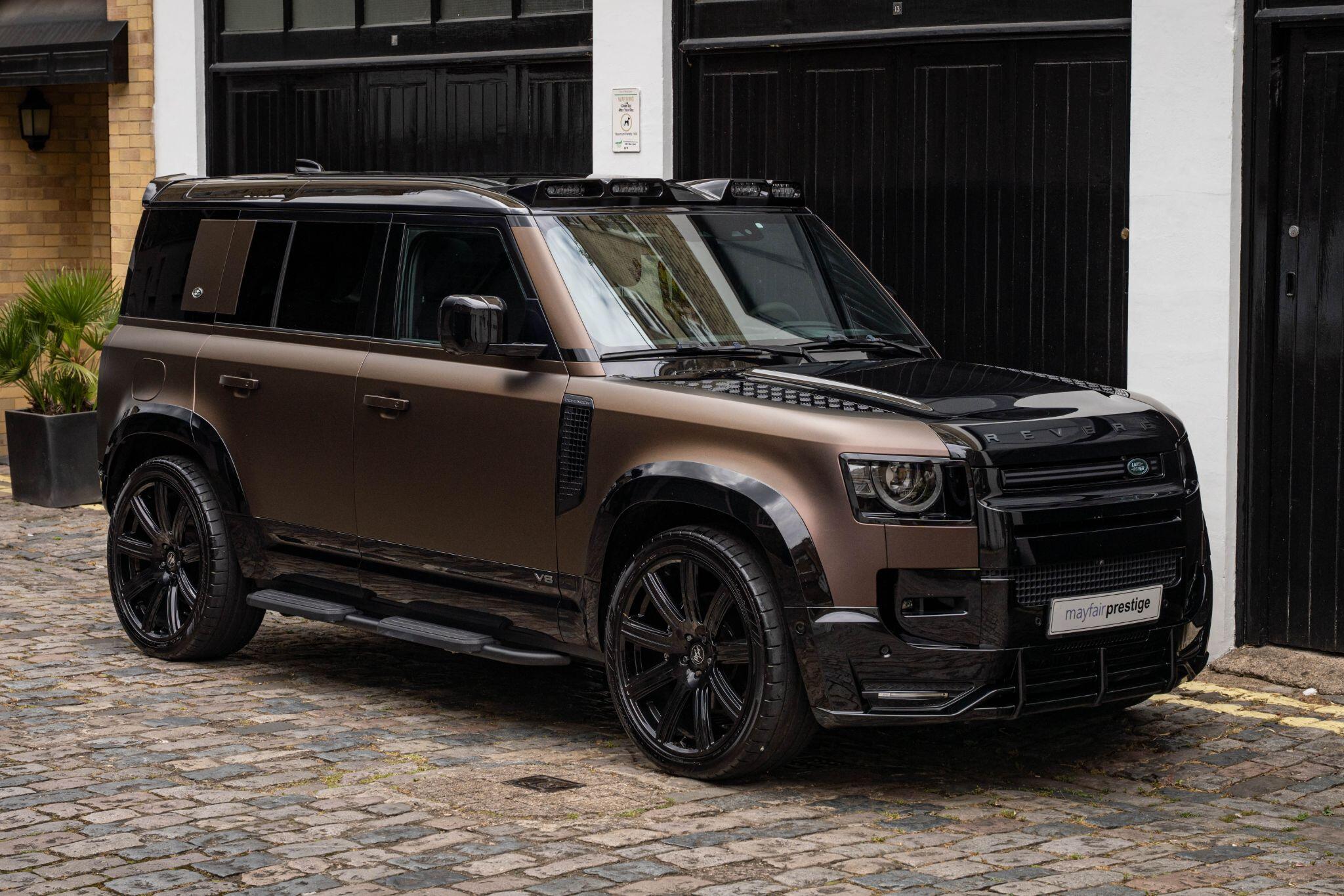 Land Rover Defender view 3