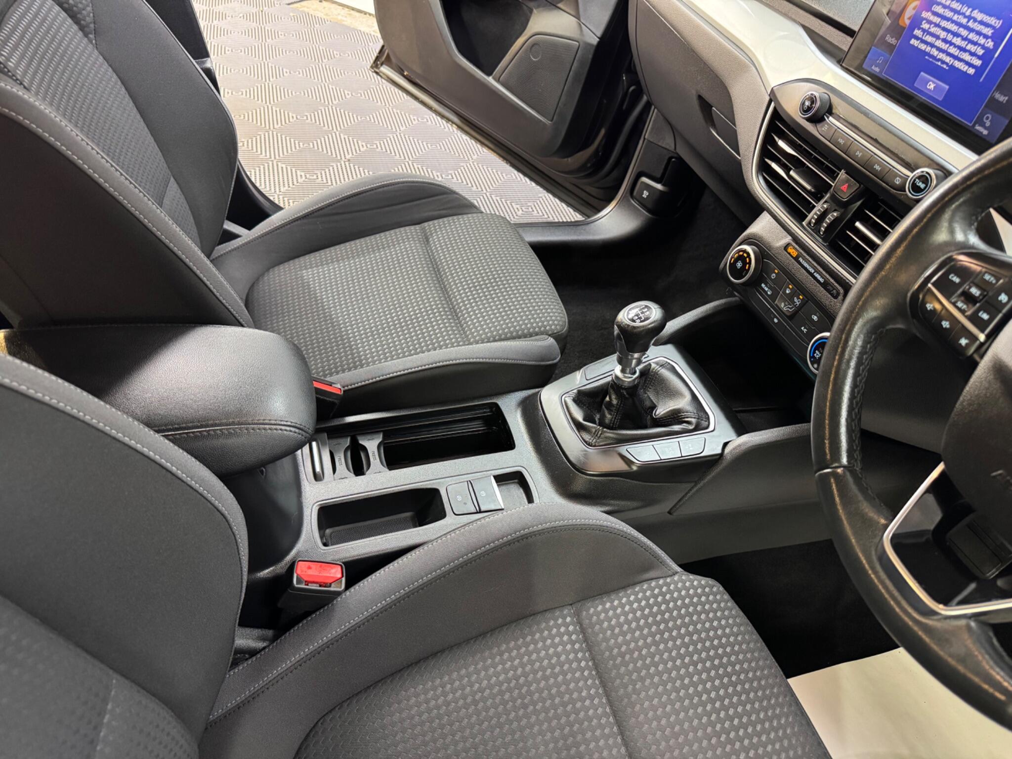 Ford Focus view 30