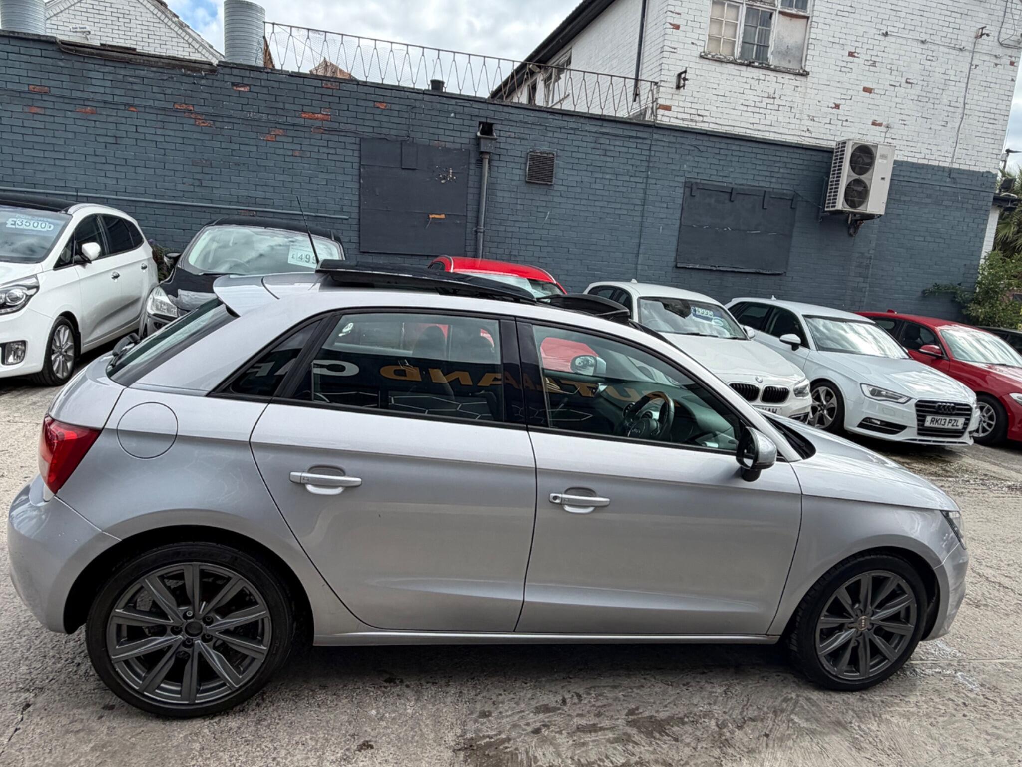 Audi A1 view 8