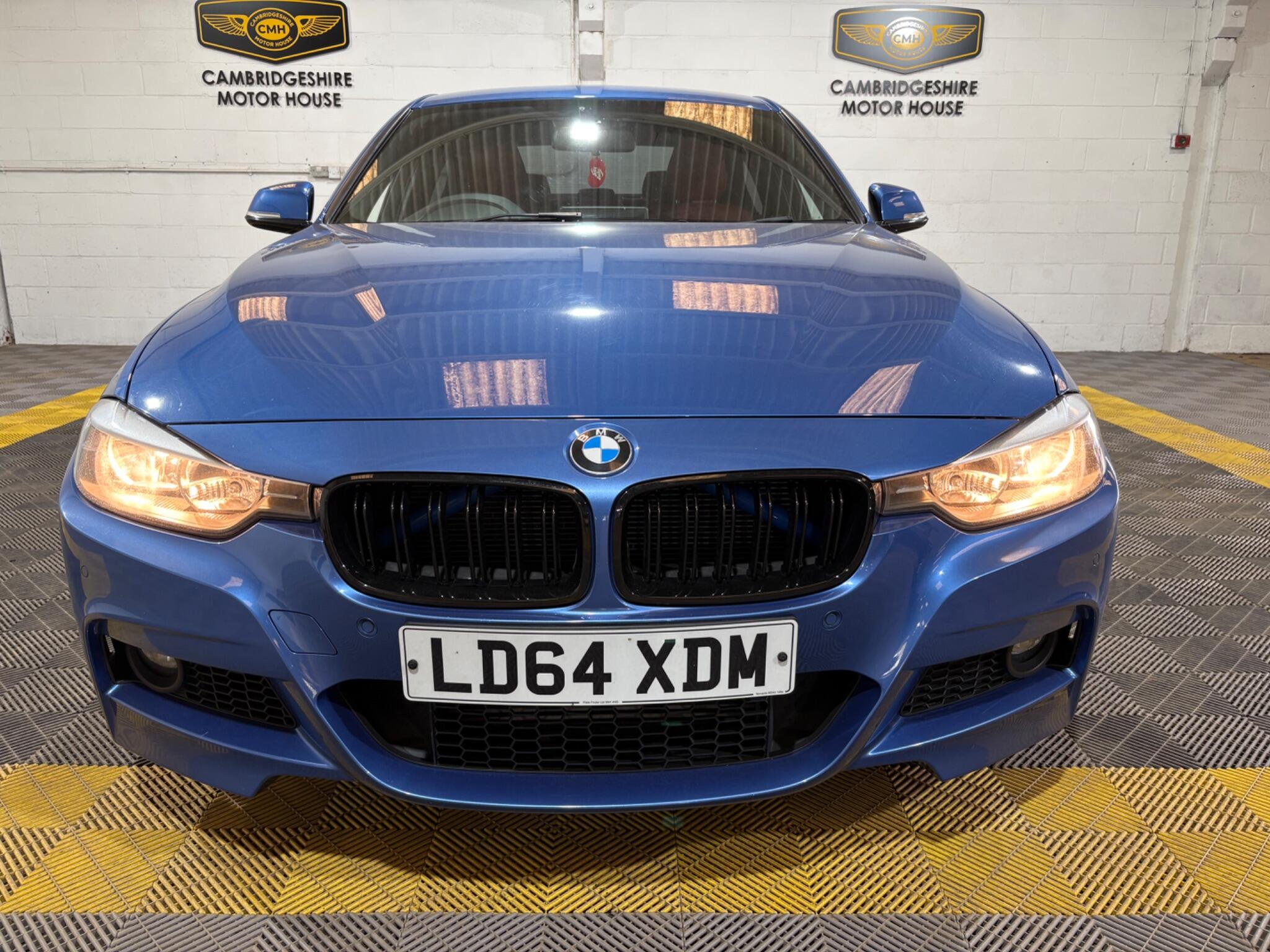 BMW 3 Series view 14