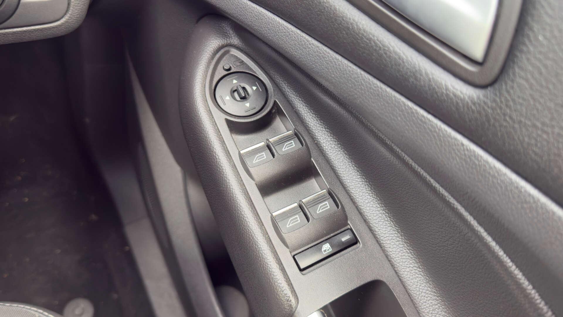 Ford Kuga view 22