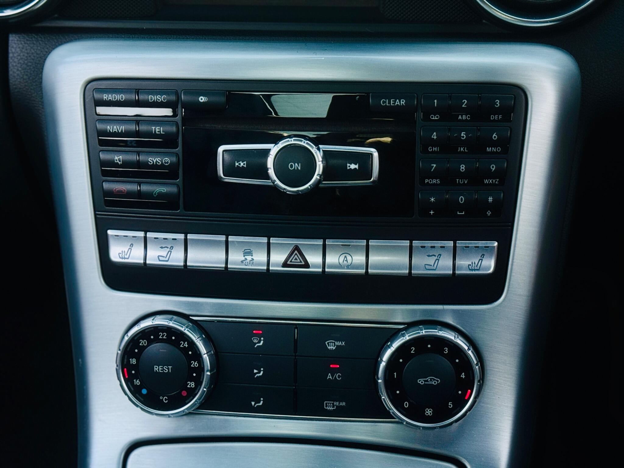 Mercedes-Benz SLK view 28