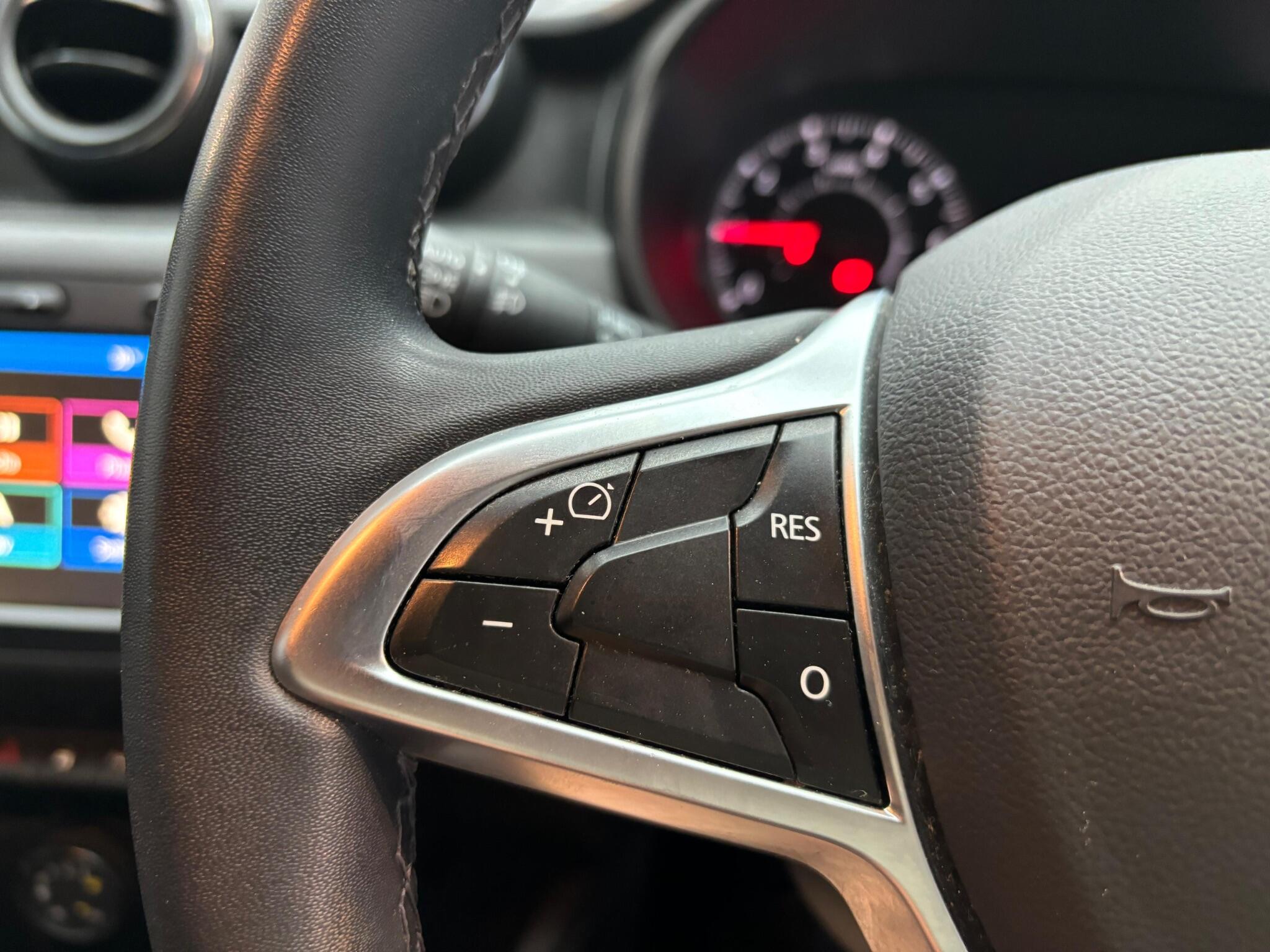 Dacia Duster view 11