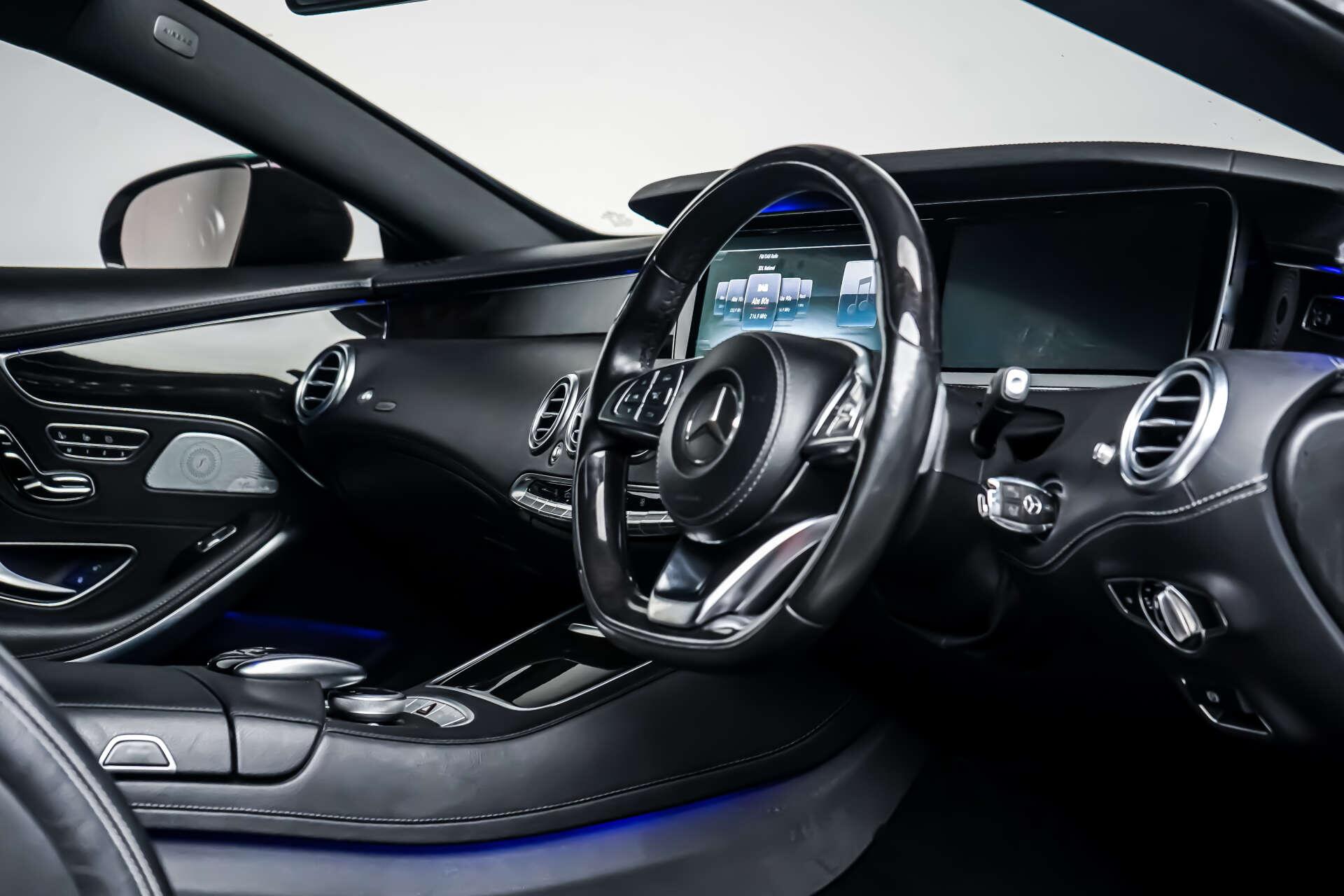 Mercedes-Benz S-Class view 8