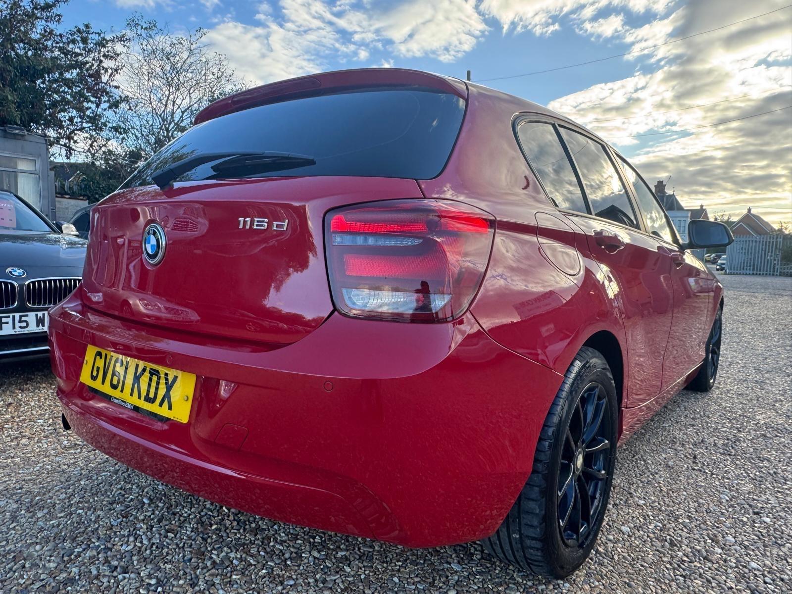 BMW 1 Series view 12