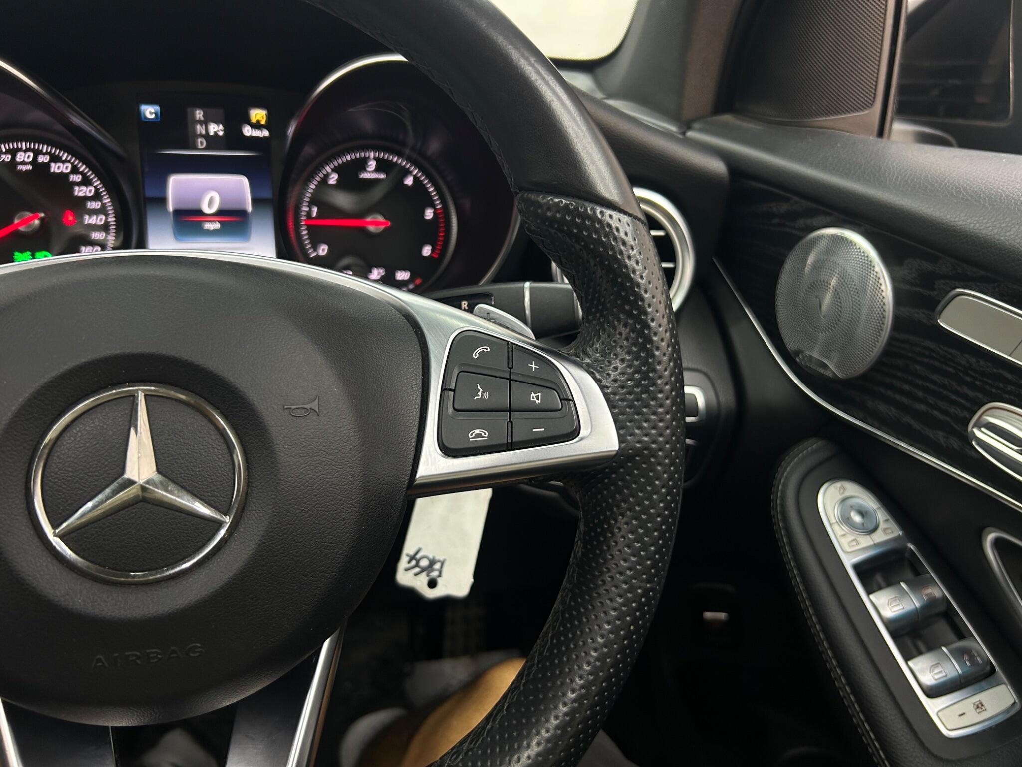 Mercedes-Benz GLC view 23