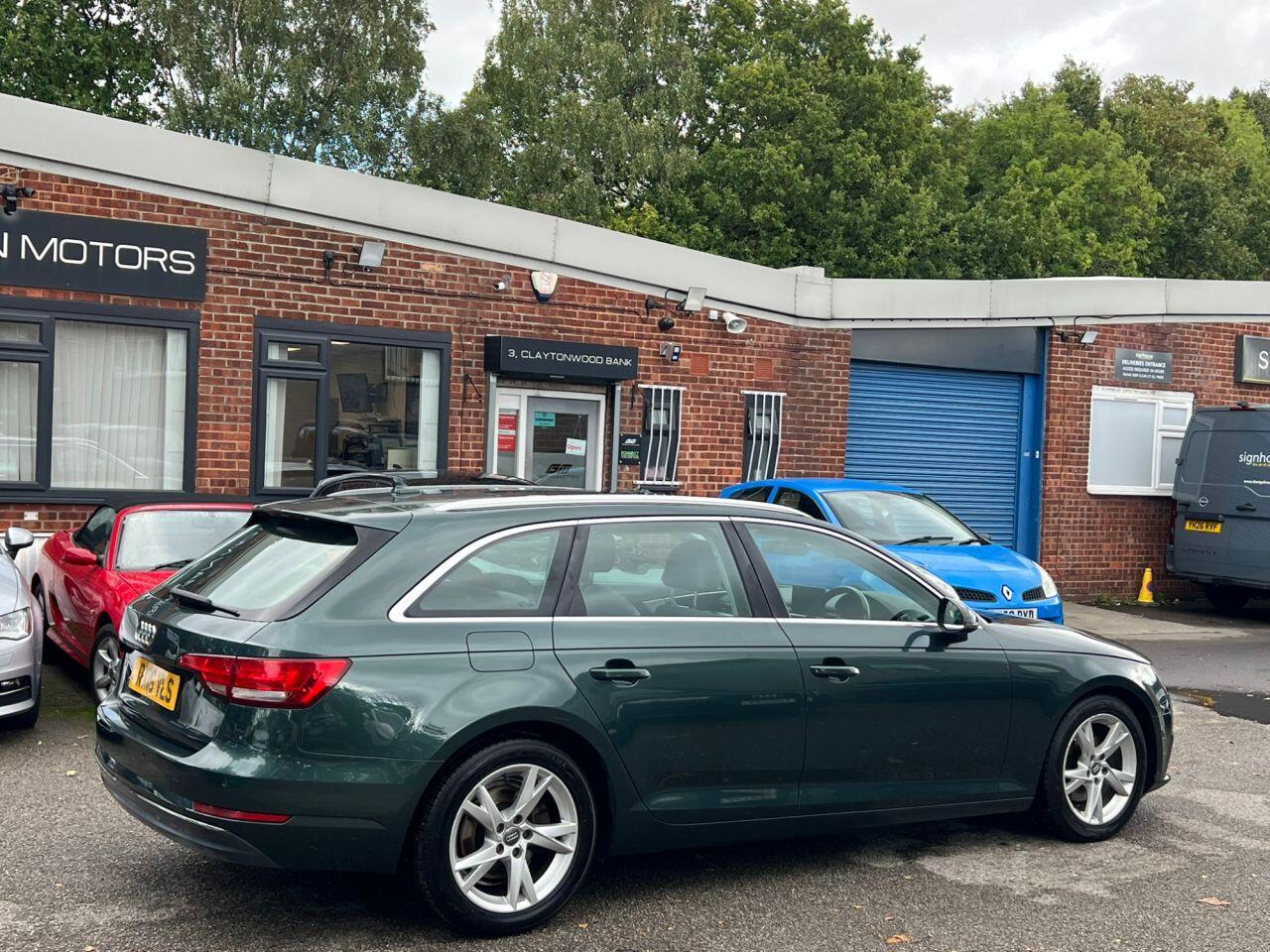 Audi A4 view 8