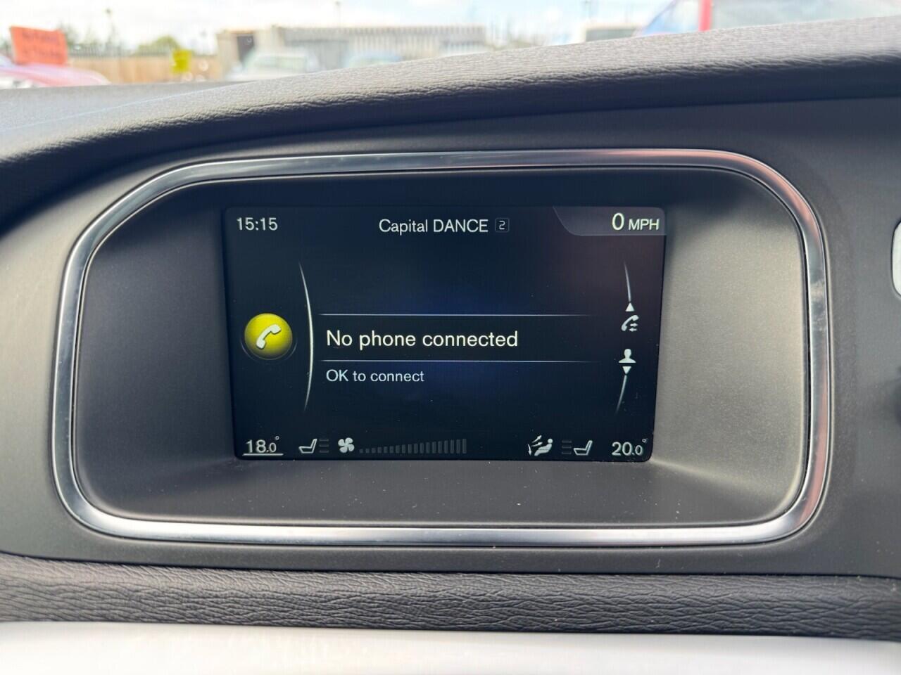 Volvo V40 view 9
