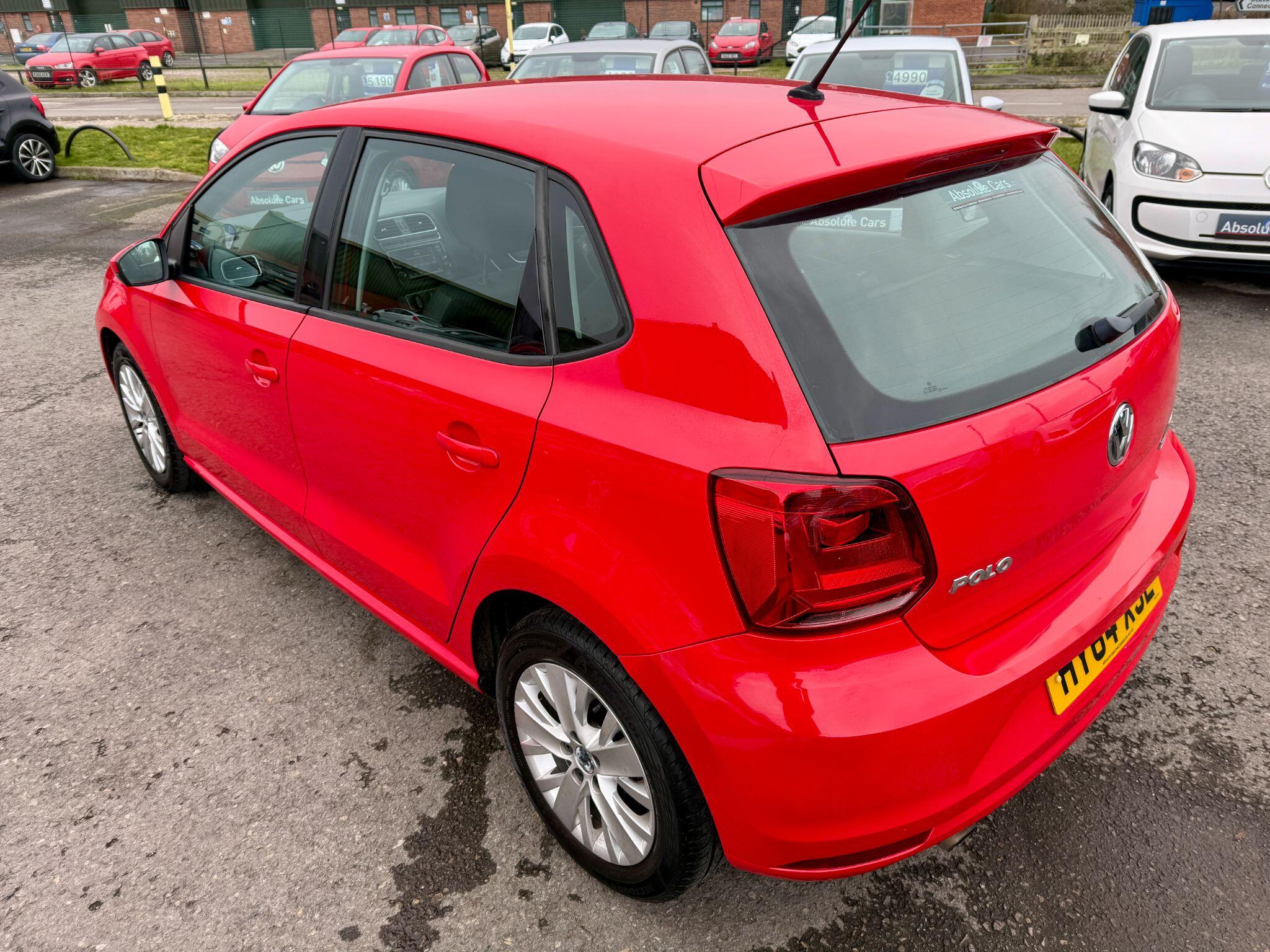 2014 Volkswagen Polo image 12