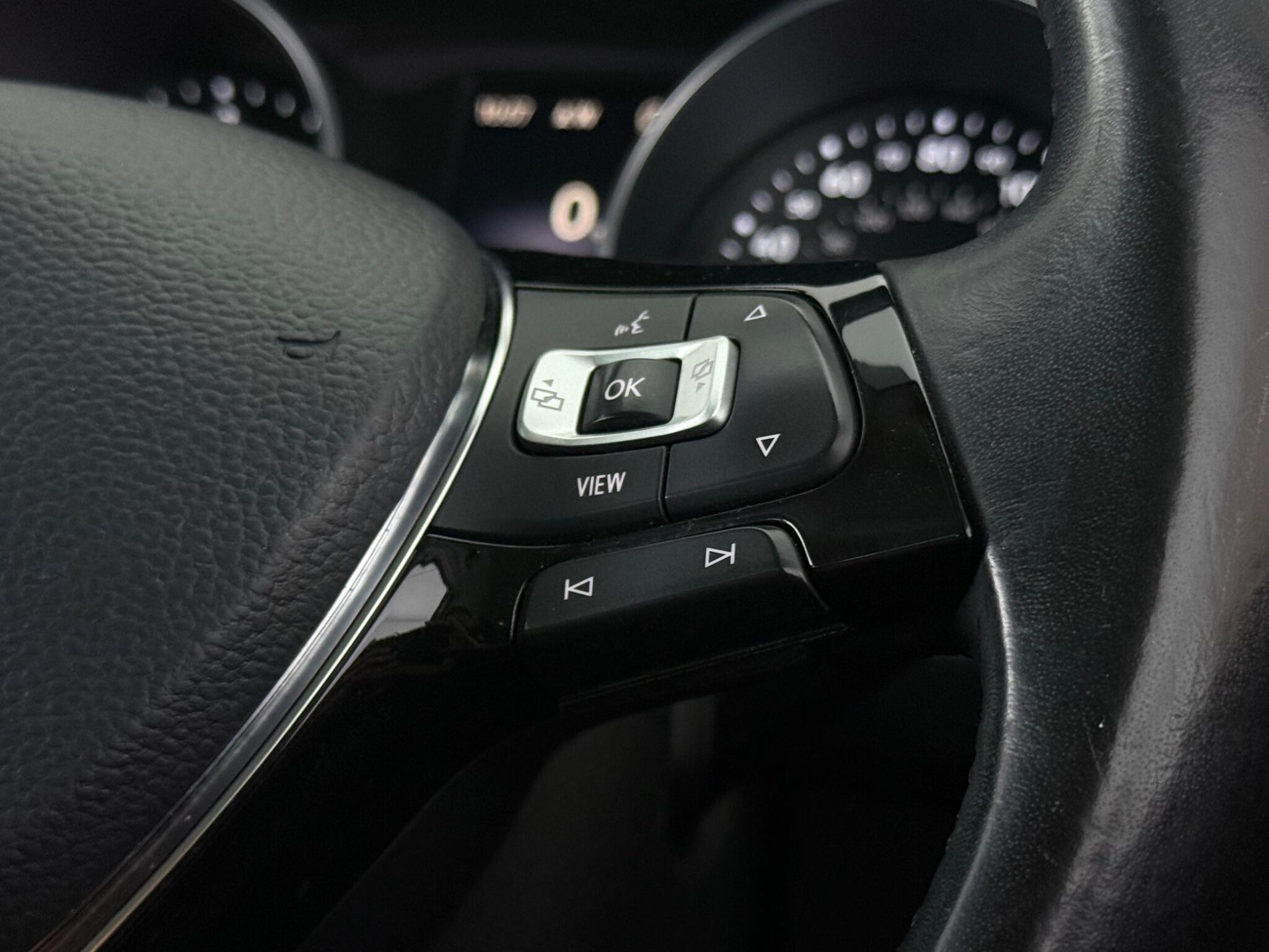 Volkswagen Tiguan view 18