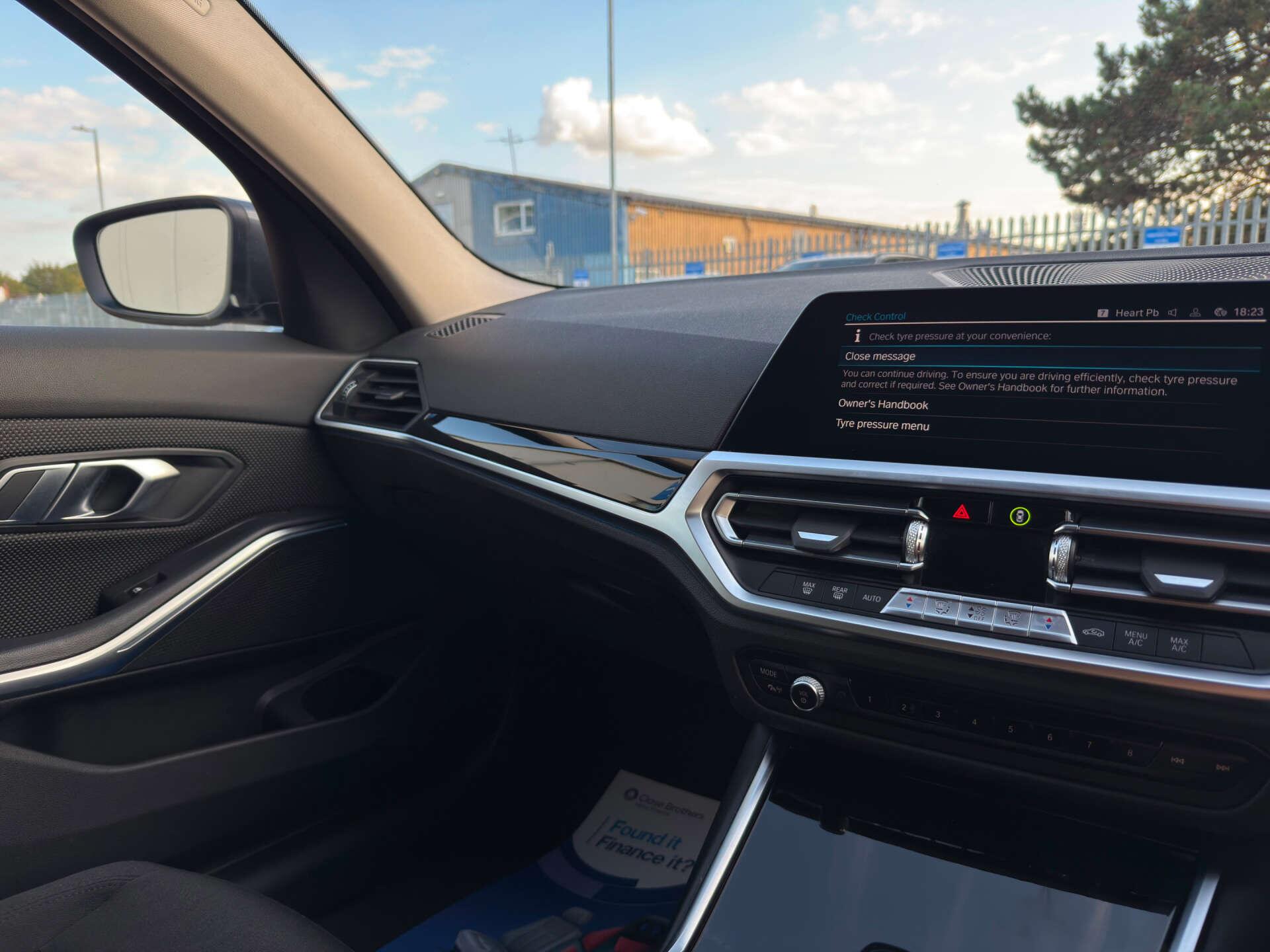 BMW 3 Series view 64