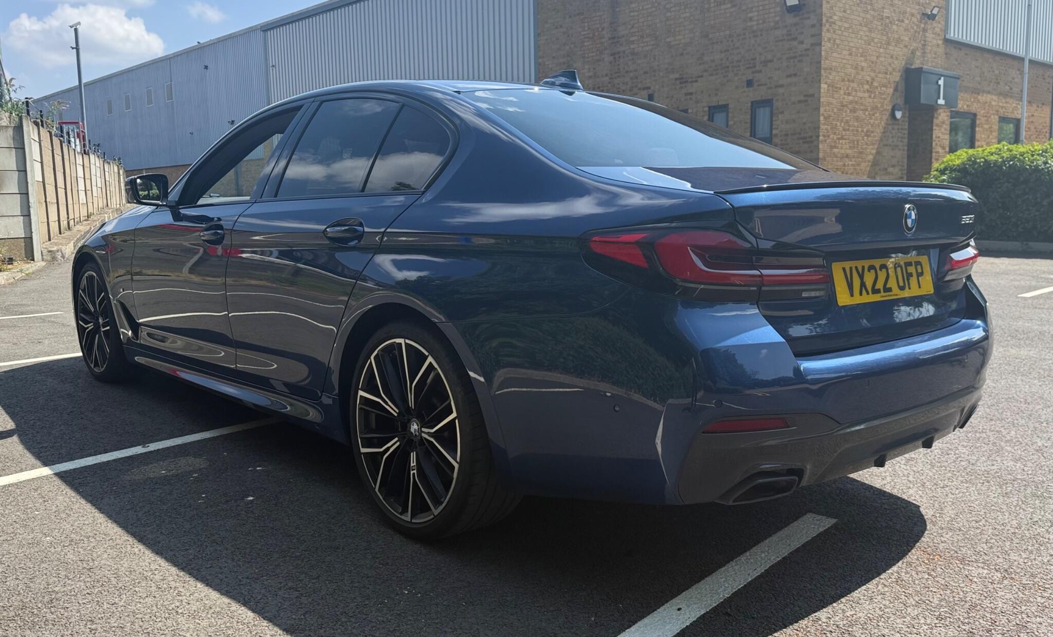 BMW 5 Series view 3