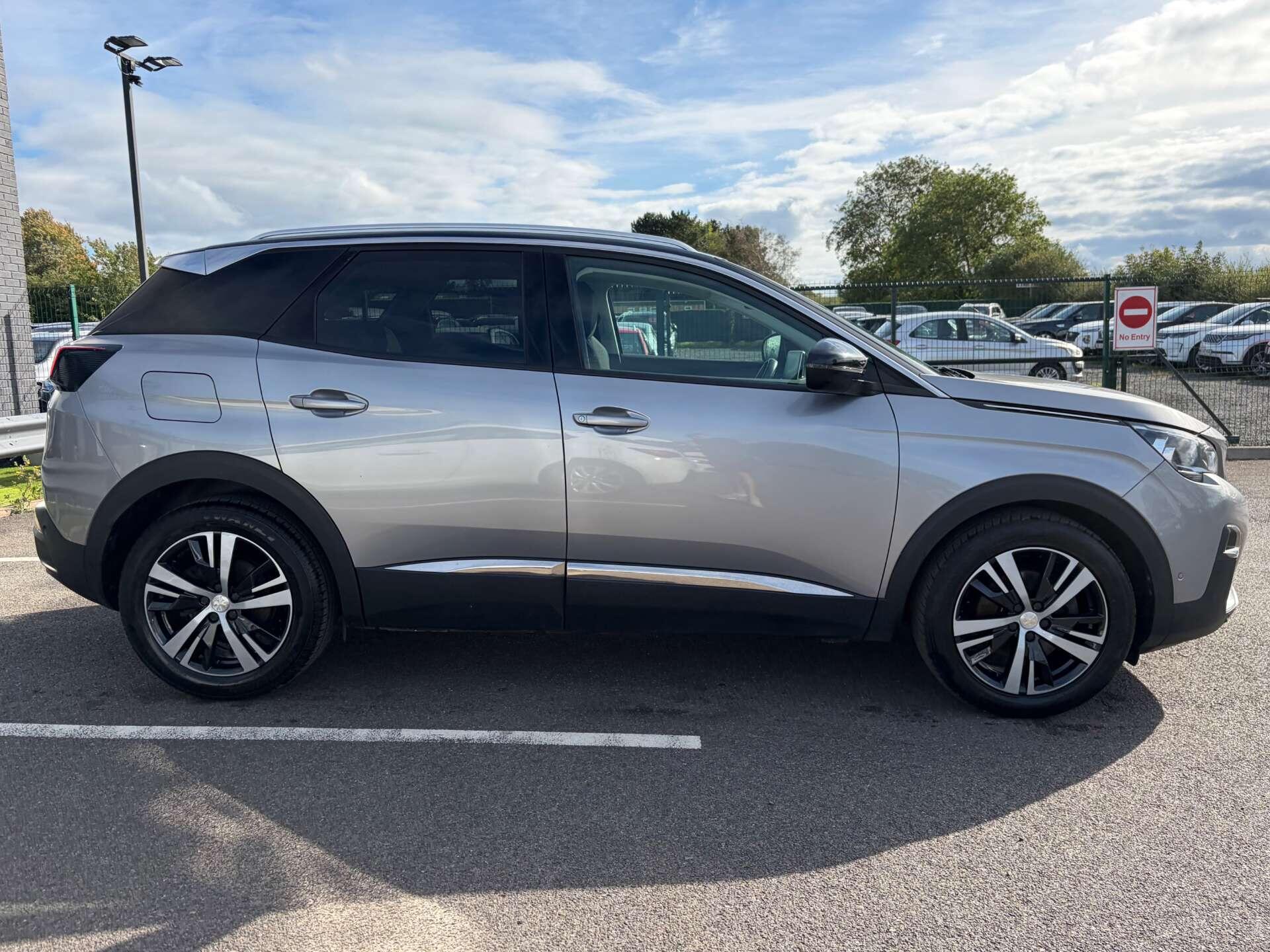 Peugeot 3008 view 10