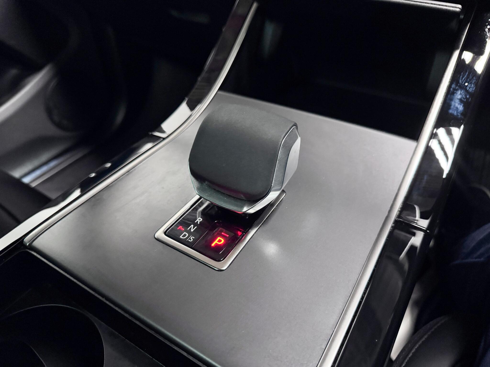 Land Rover Range Rover Evoque view 31