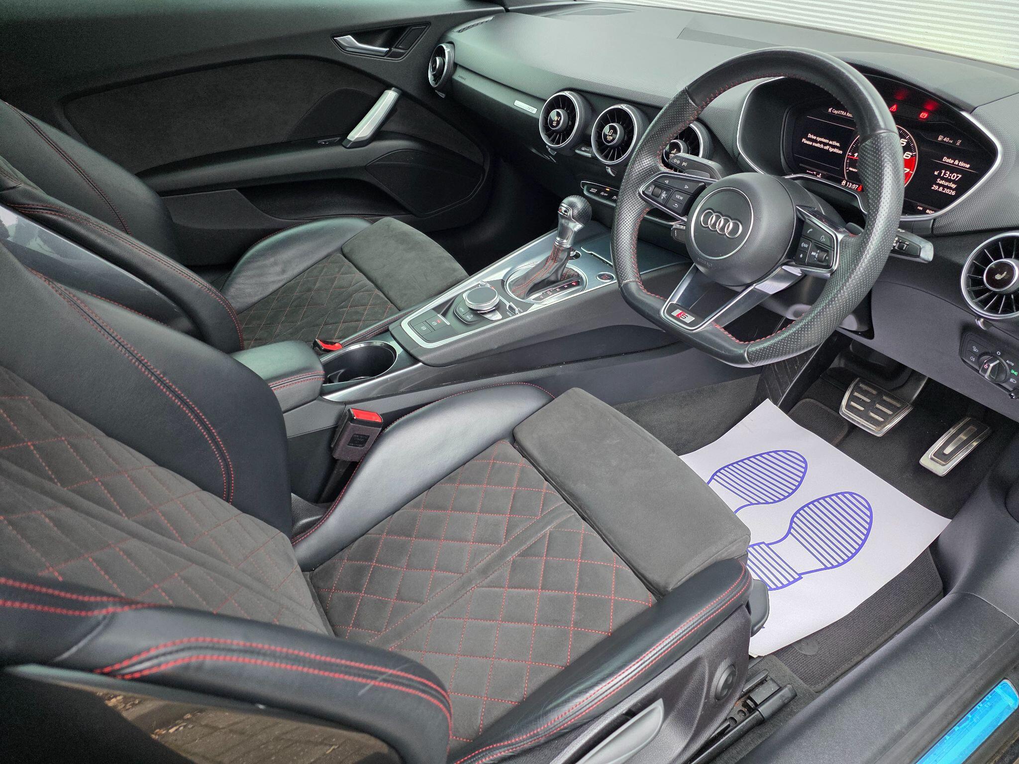 Audi TT view 15