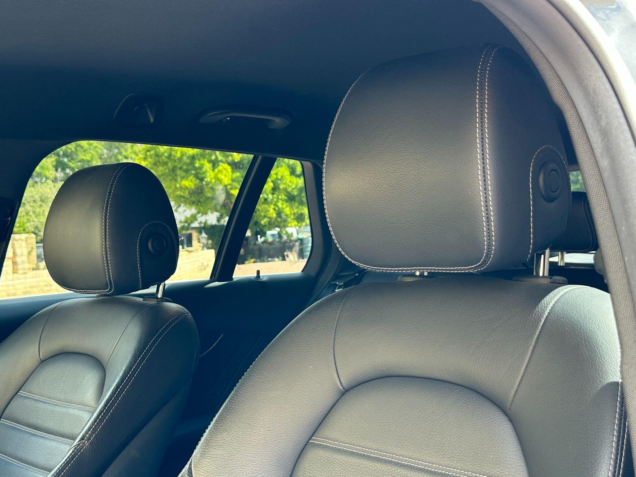 Mercedes-Benz C Class view 7
