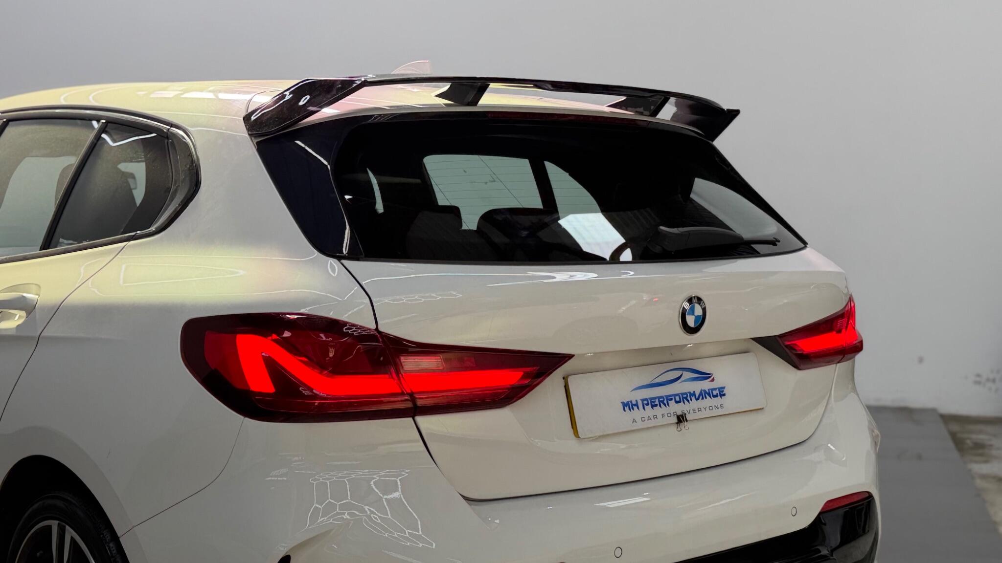 BMW 1 Series view 20