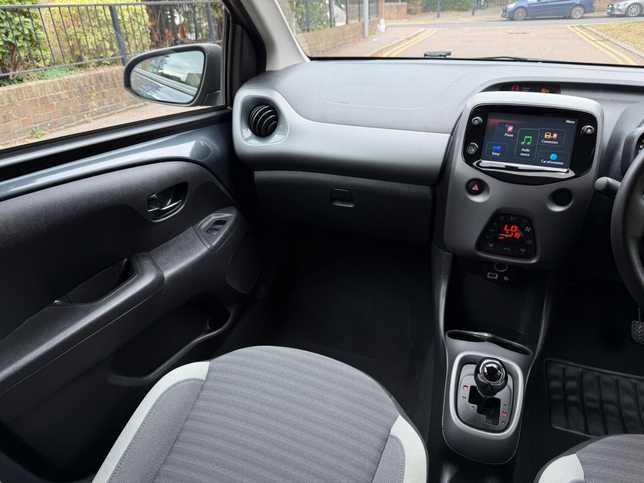Toyota Aygo view 17
