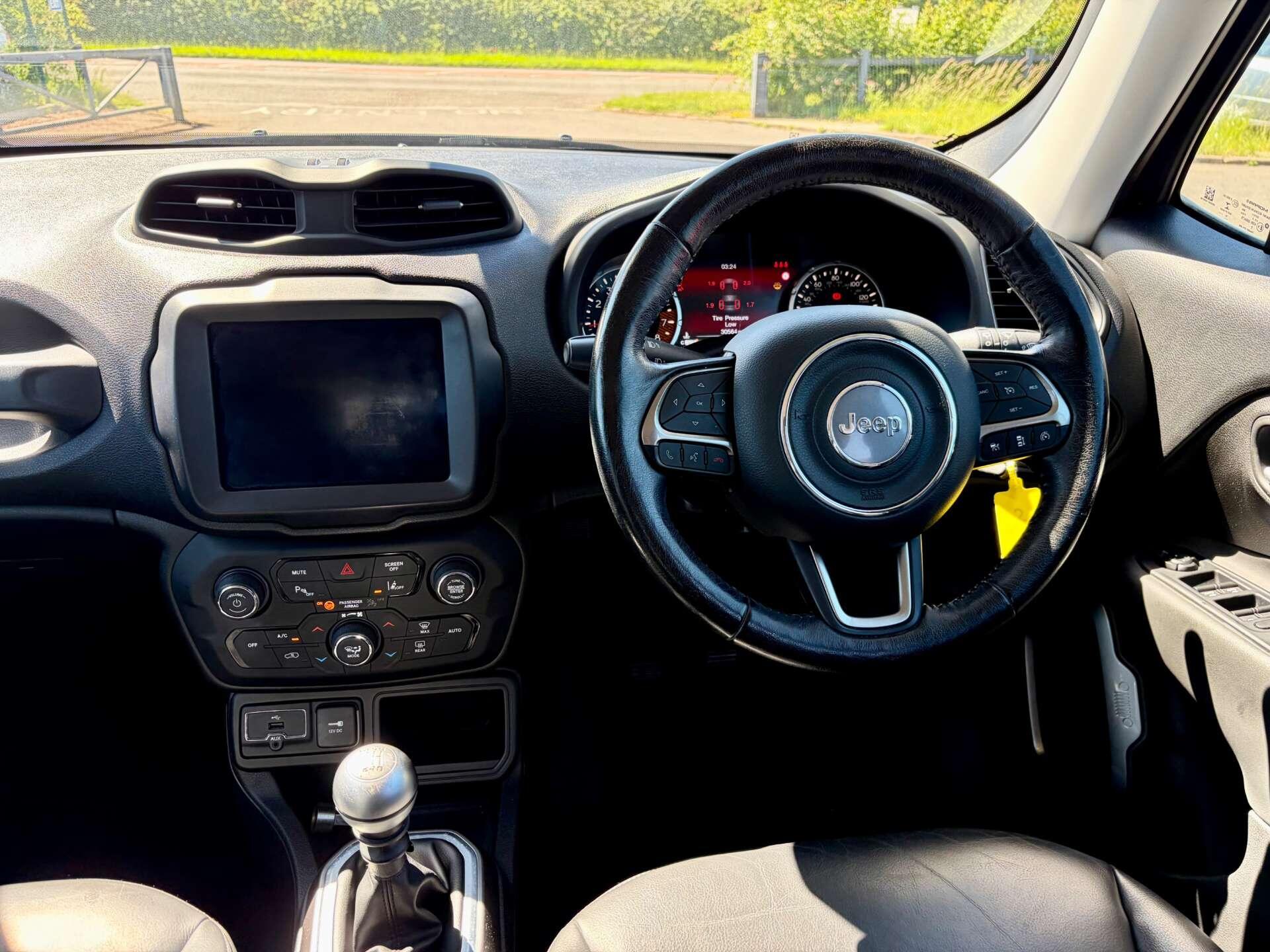 Jeep Renegade view 2