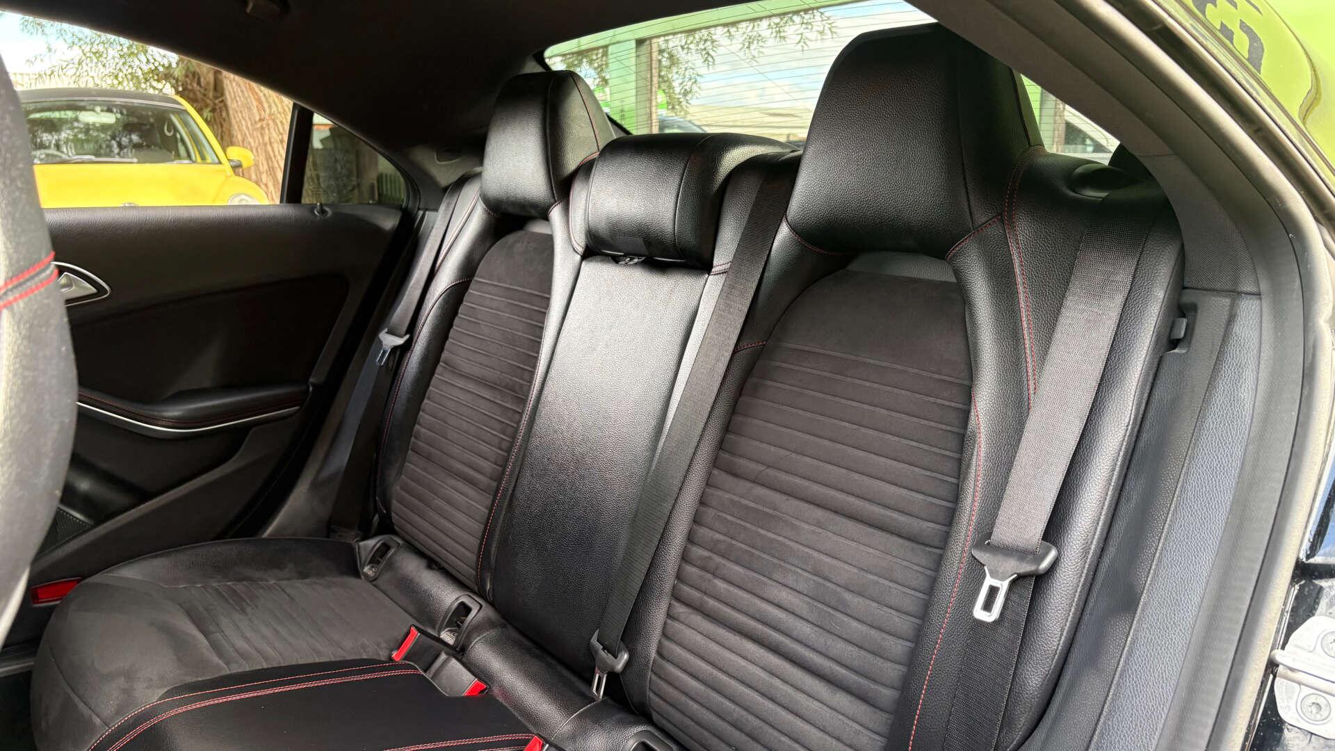 Mercedes-Benz Cla view 11