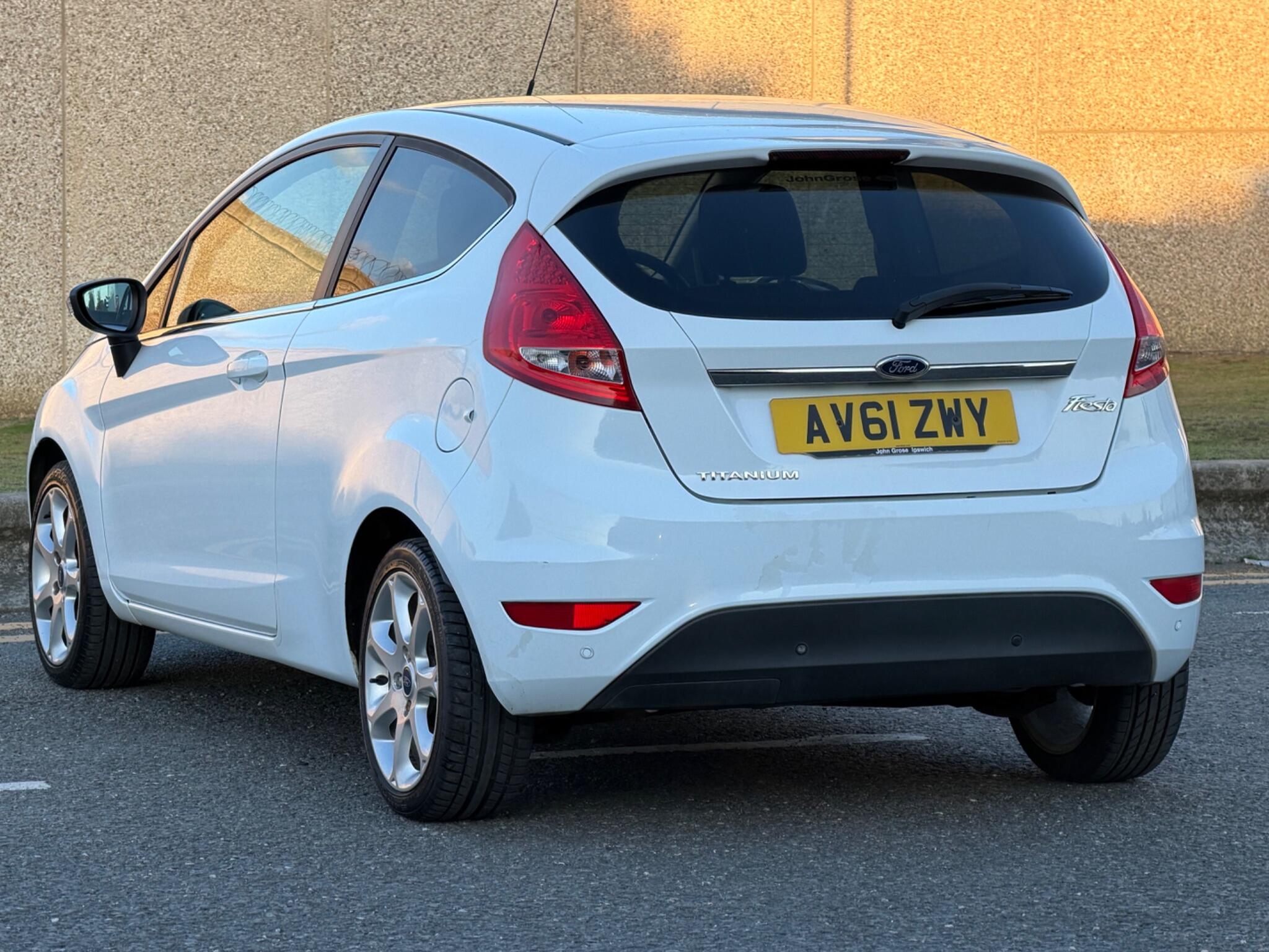 Ford Fiesta view 13