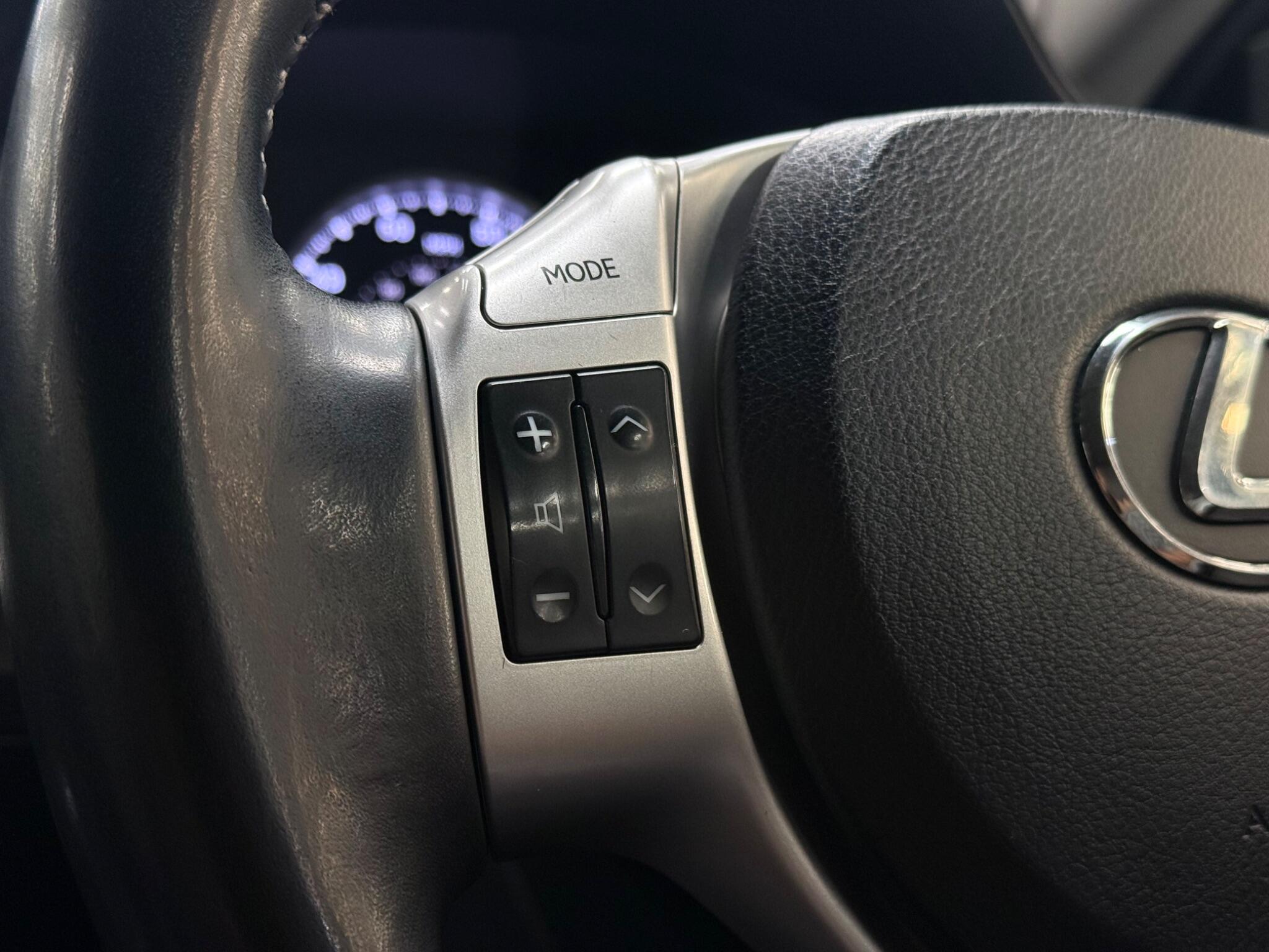 Lexus CT view 13
