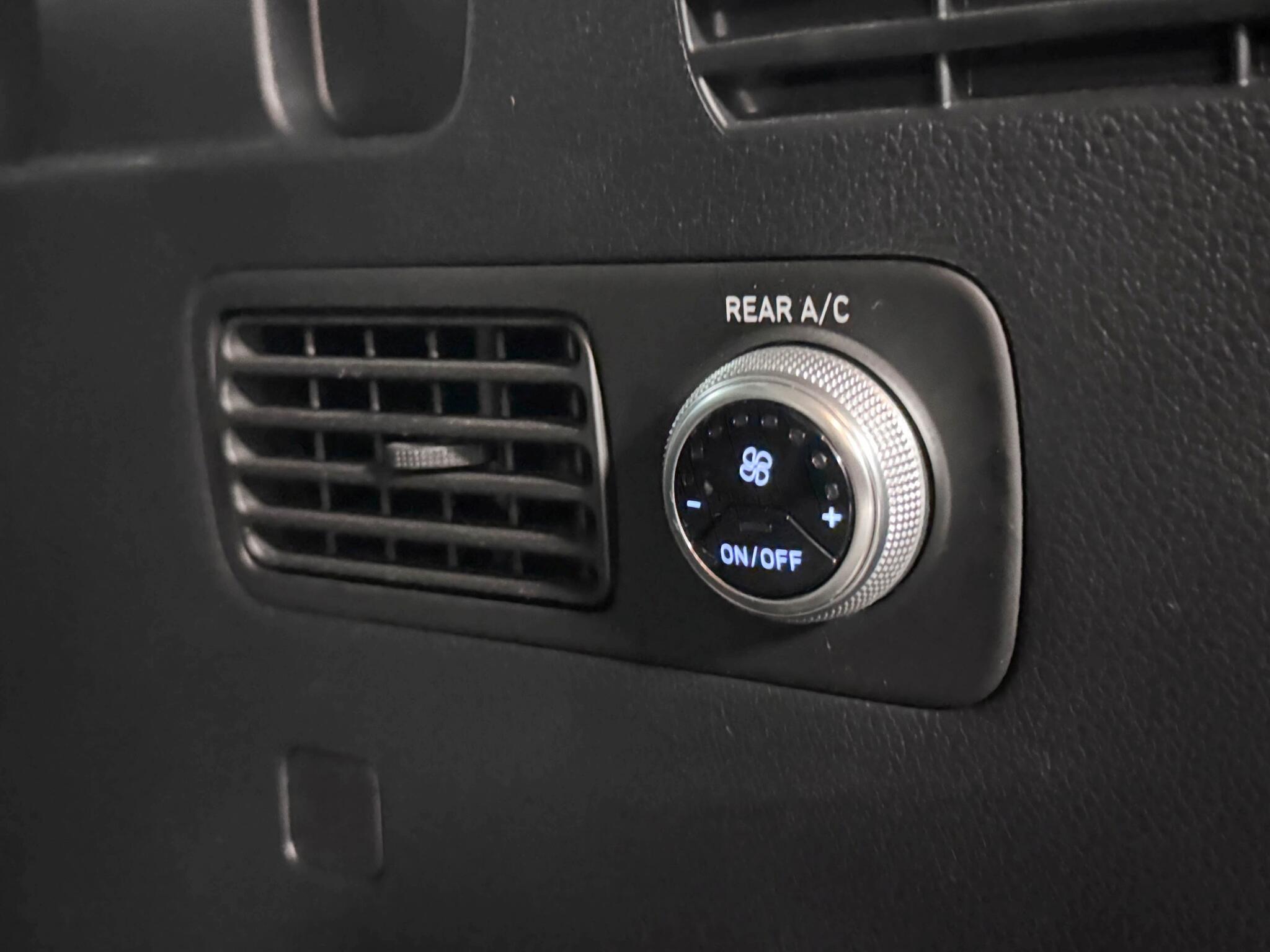Hyundai Santa Fe view 9