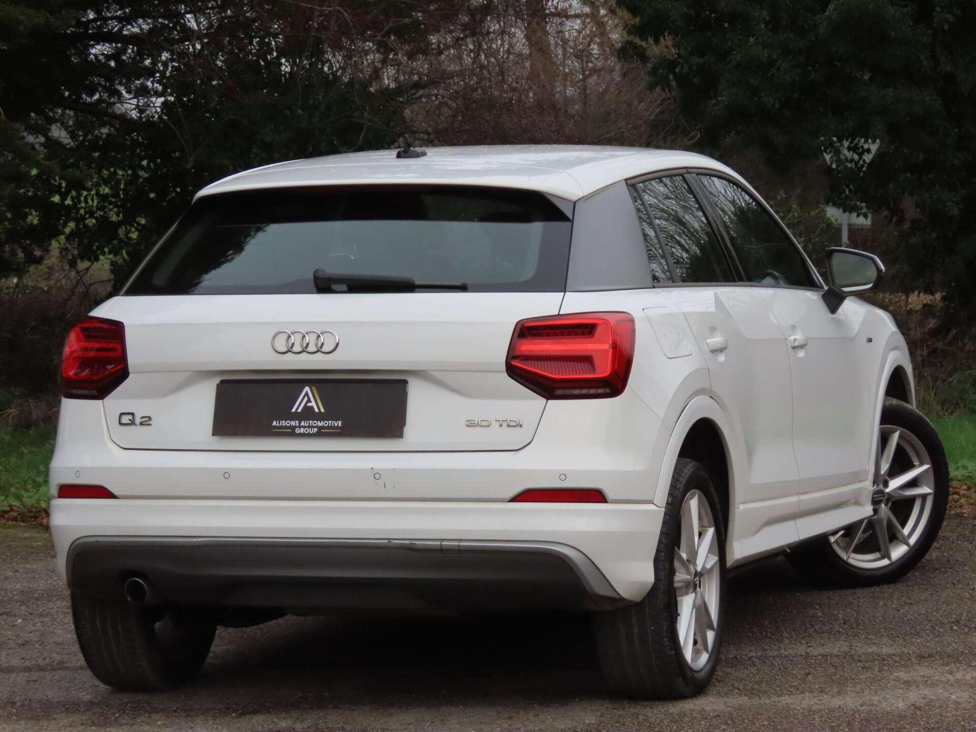 Audi Q2 view 5