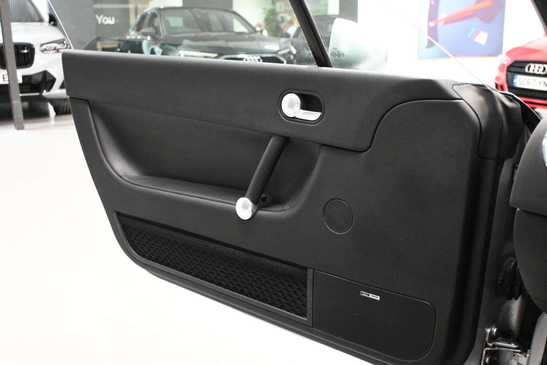 Audi TT view 46