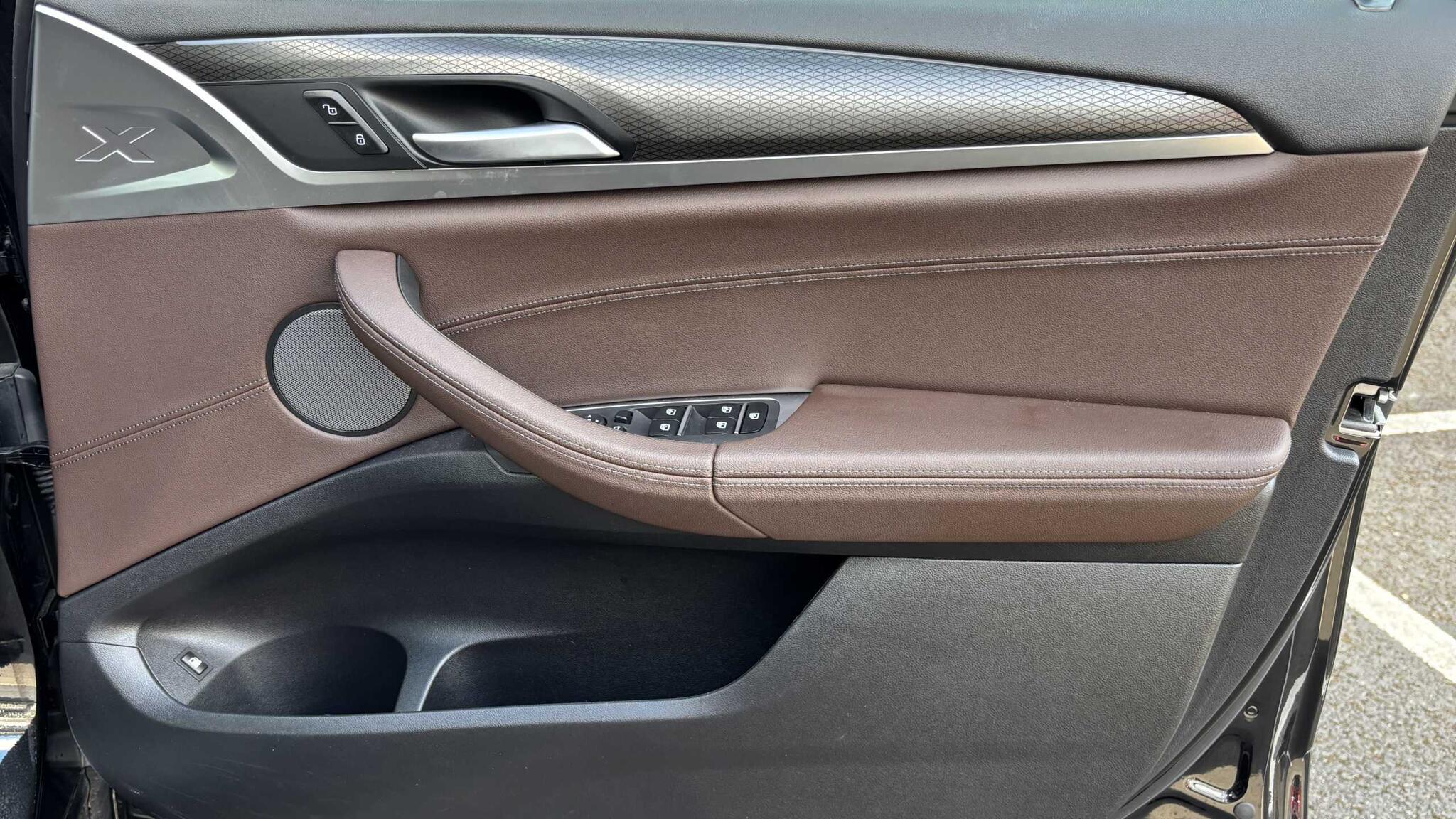 BMW X3 view 23