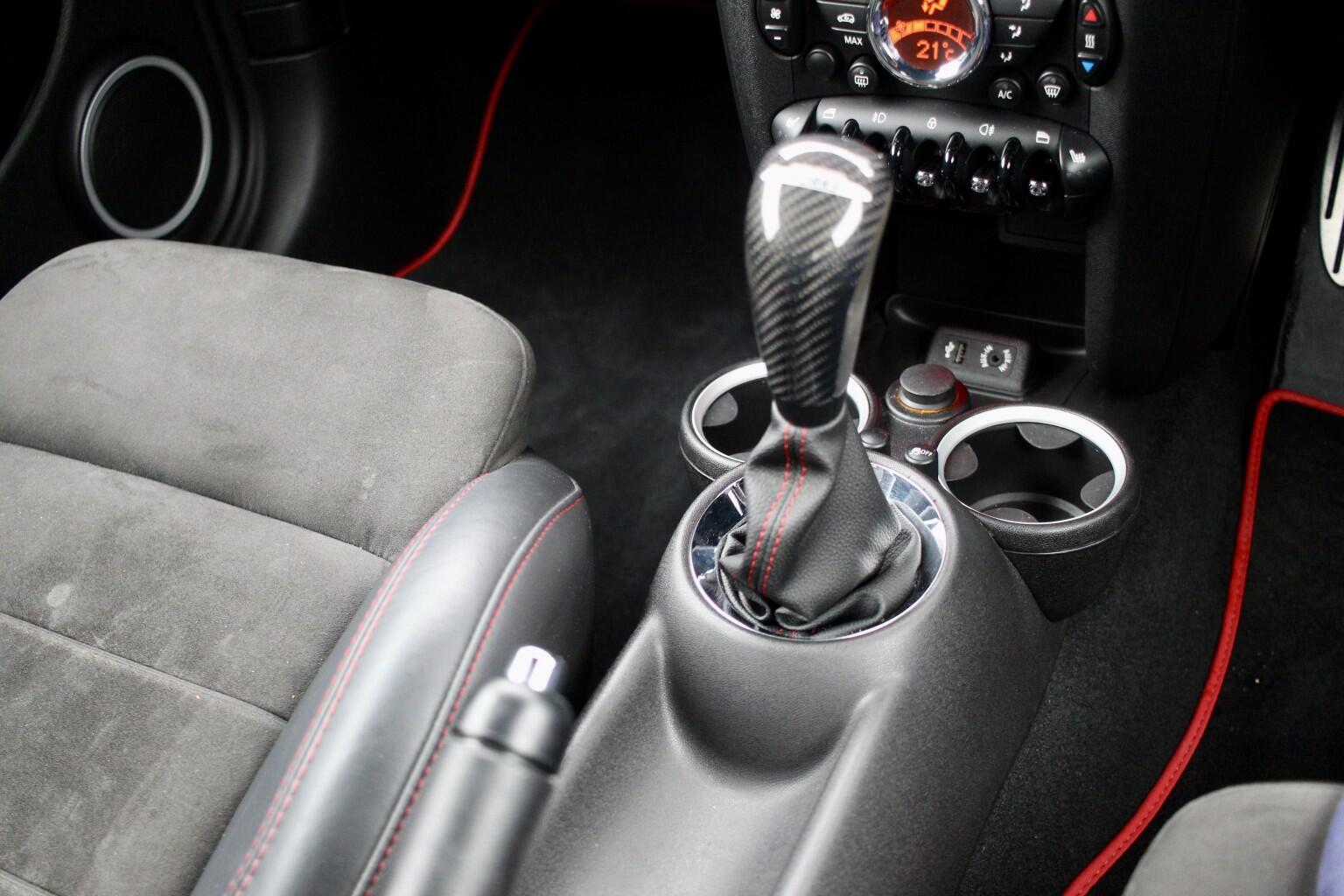Mini Hatch view 11