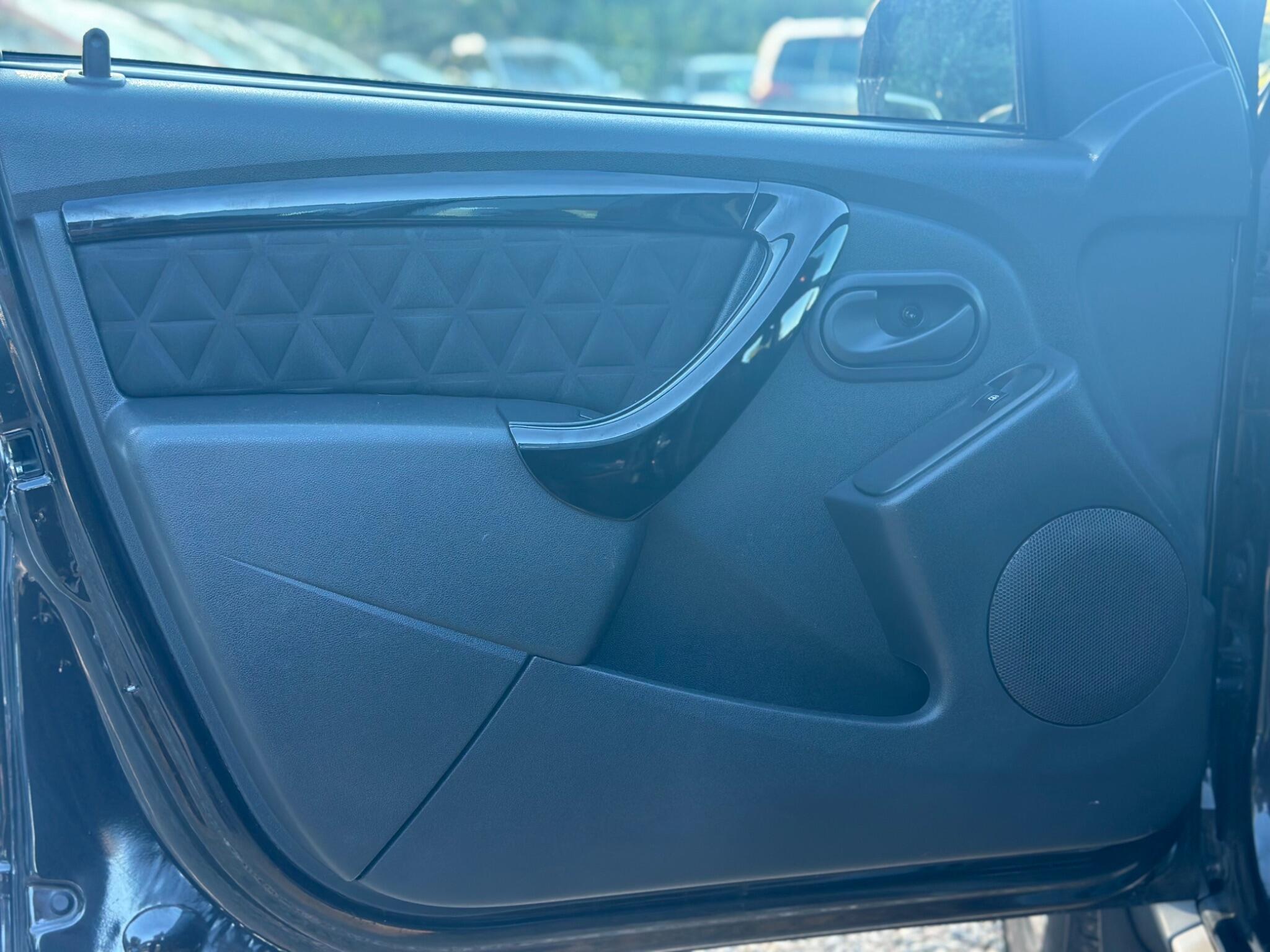 Dacia Duster view 48