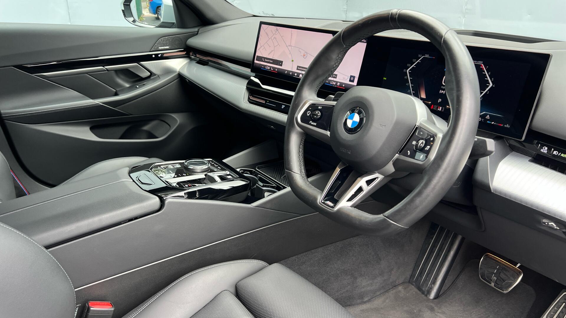 BMW 5 Series view 6