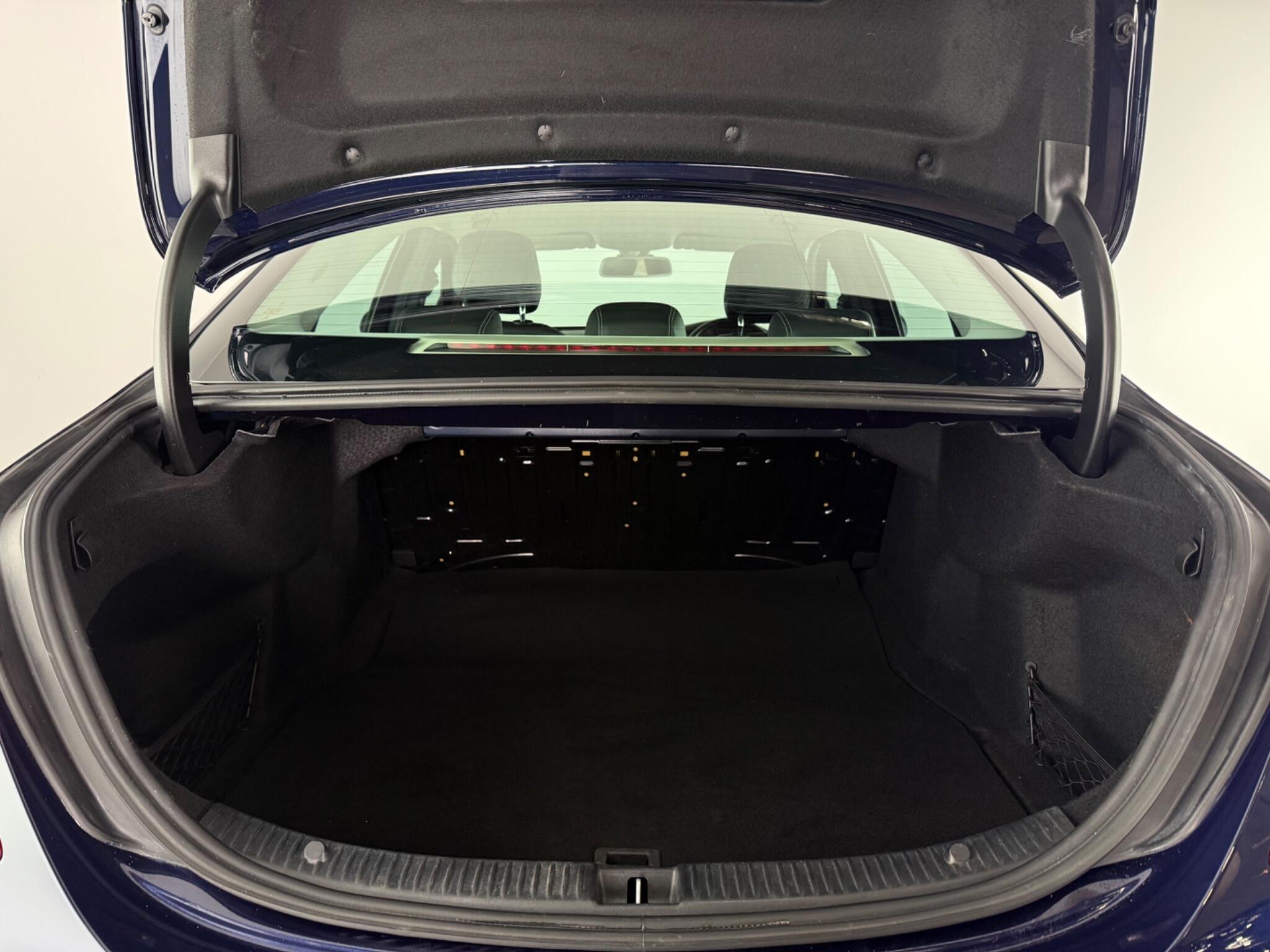 Mercedes-Benz C-Class view 10