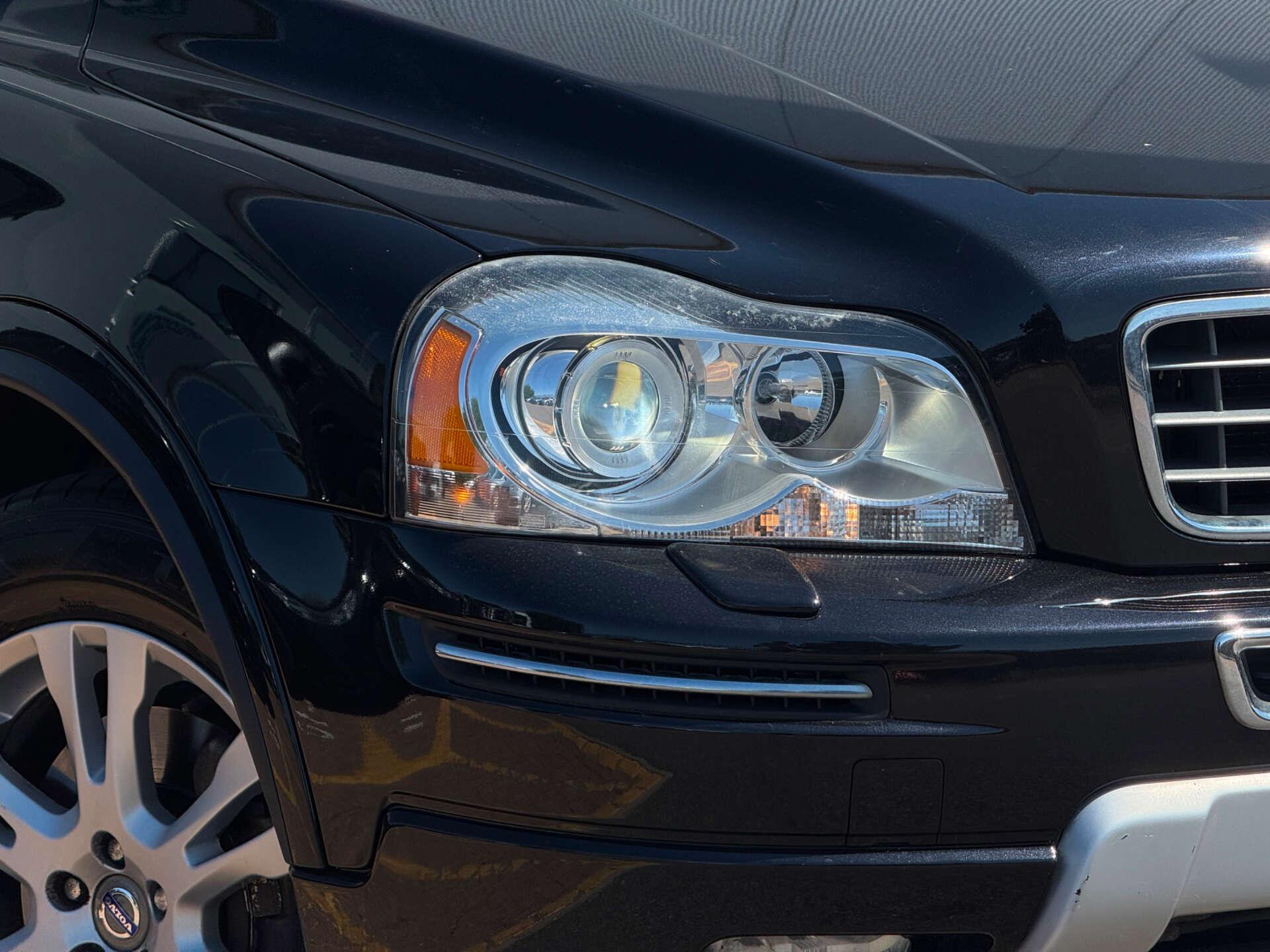 Volvo XC90 view 16