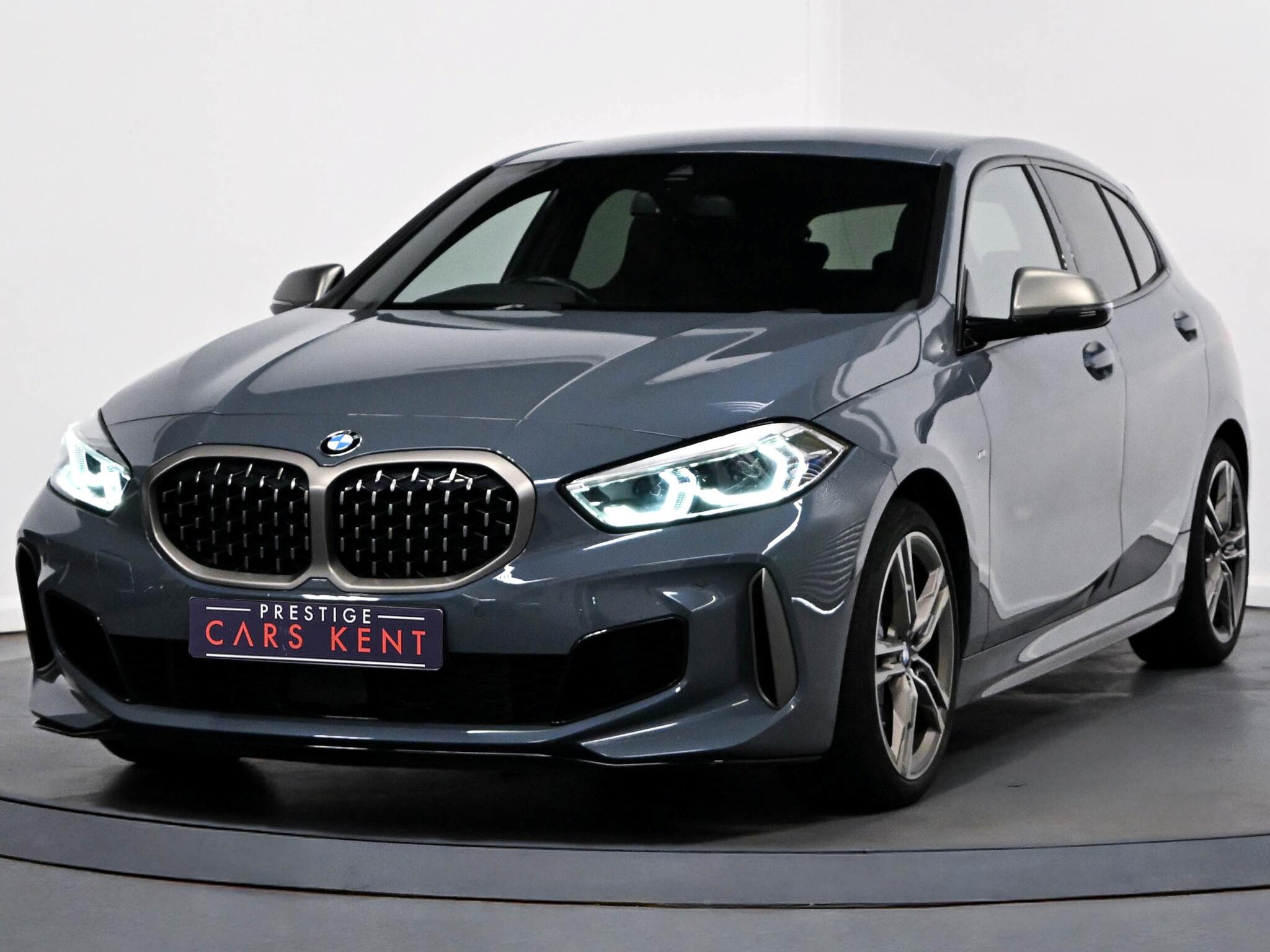 BMW 1 Series view 6