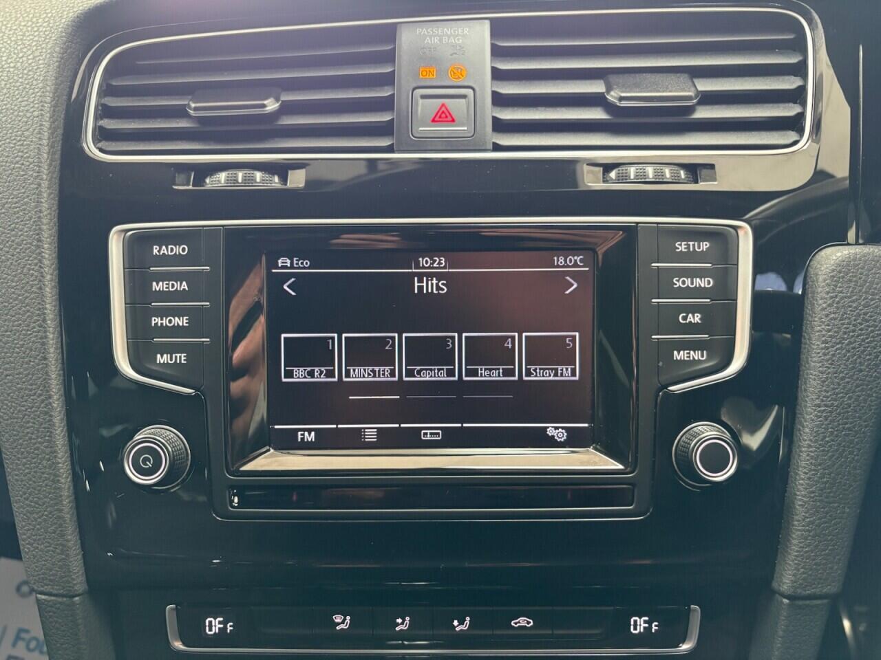 Volkswagen Golf view 22