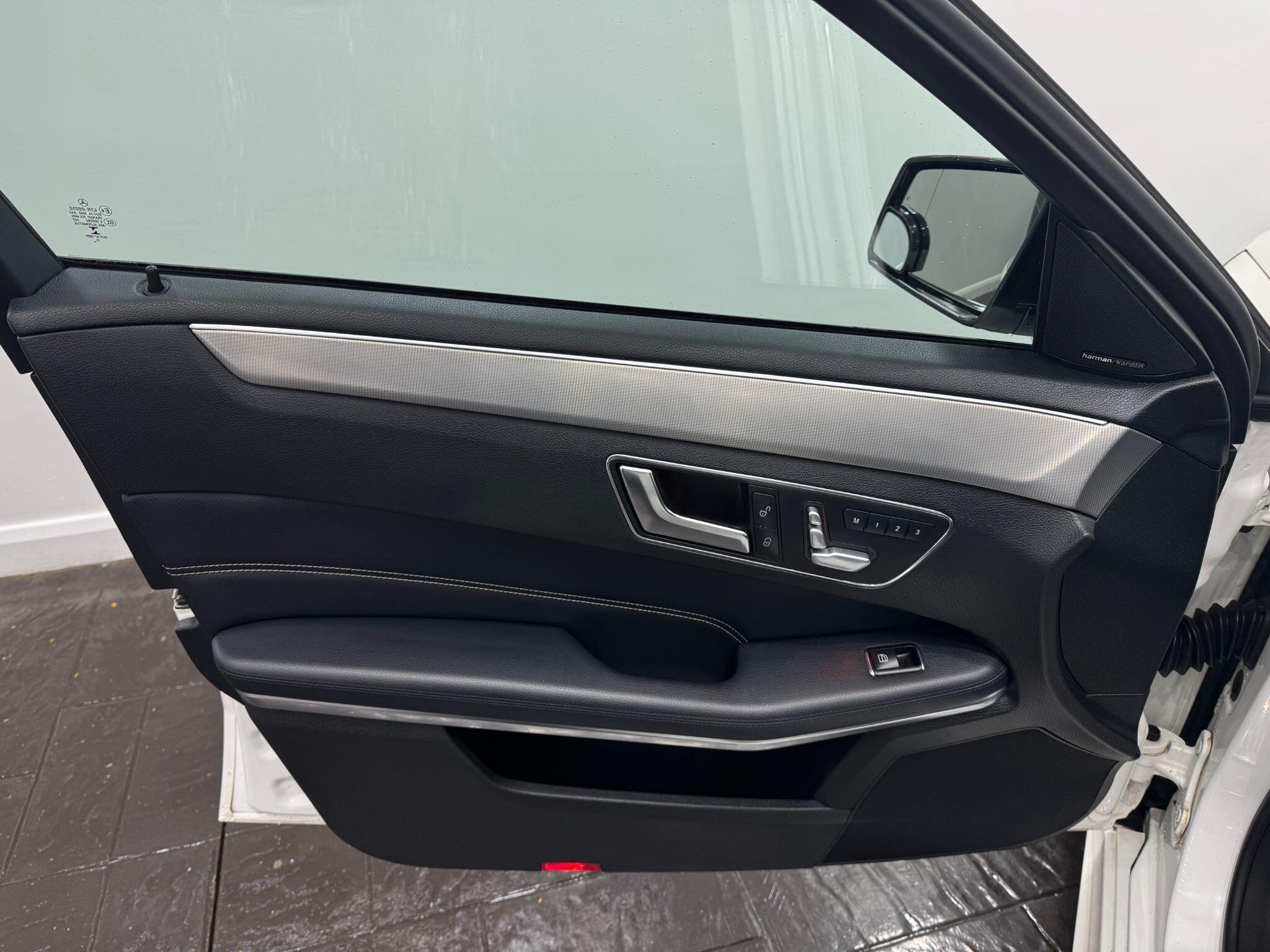 Mercedes-Benz E-Class view 30