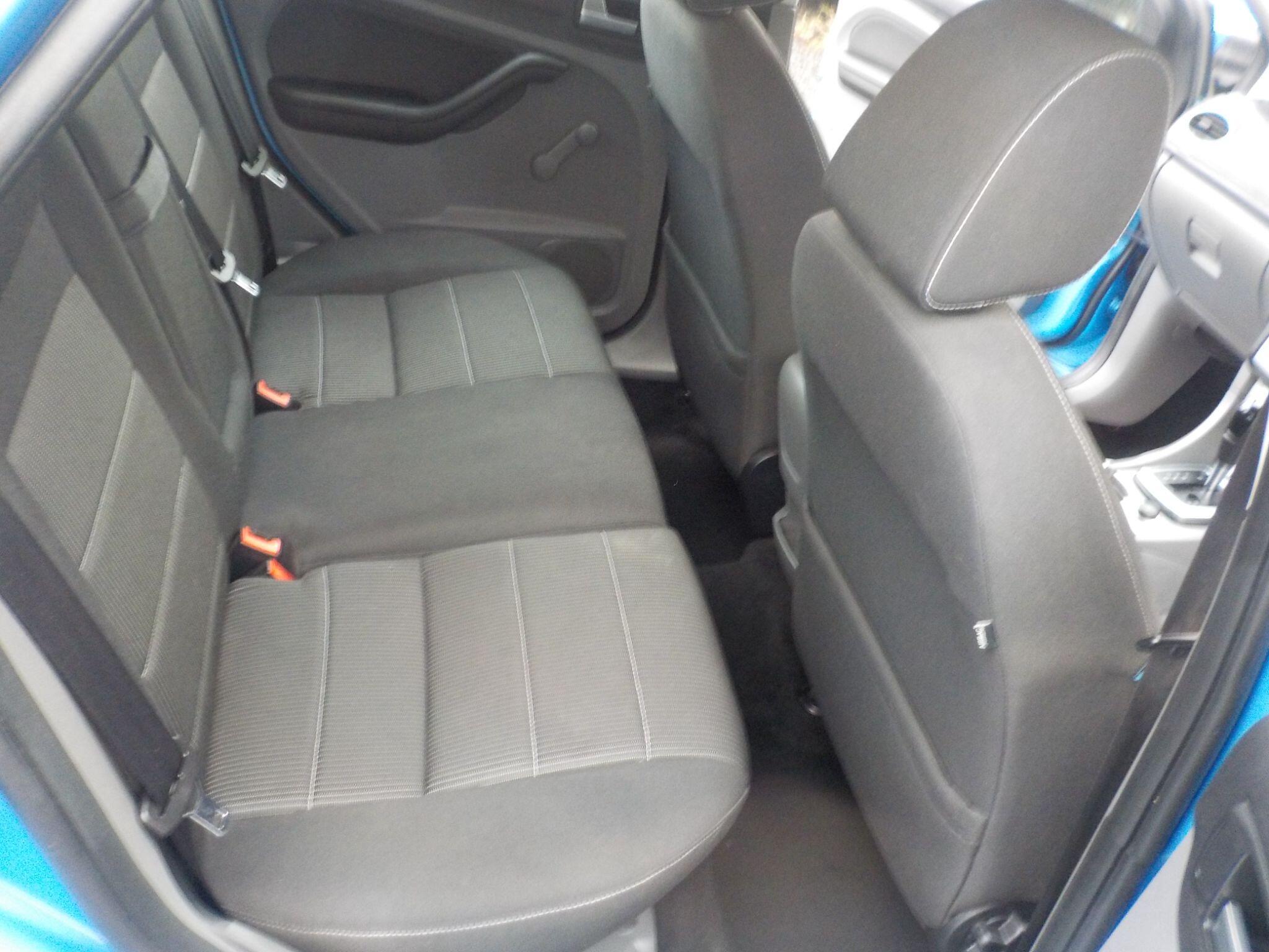 Ford Focus 1.6 Sport Auto 5dr