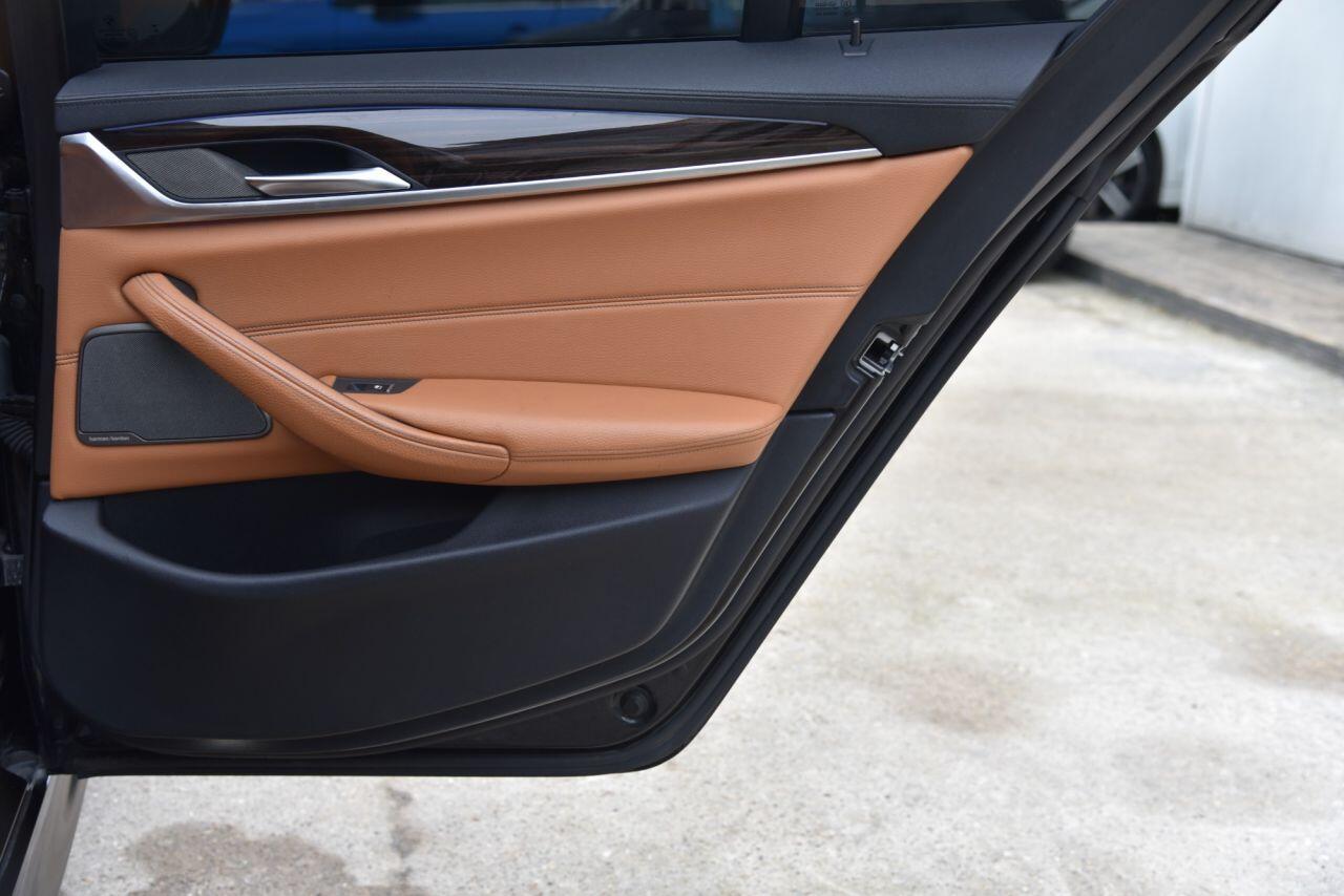 BMW 5 Series view 58