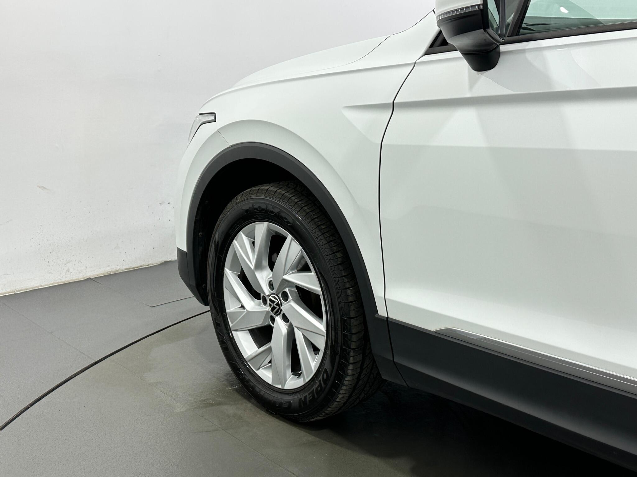 Volkswagen Tiguan view 50