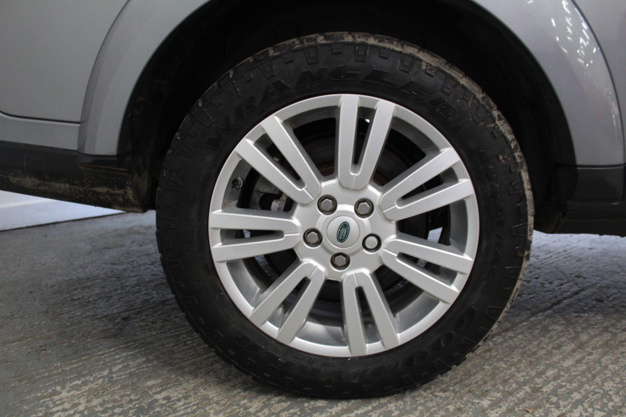 Land Rover Discovery view 63