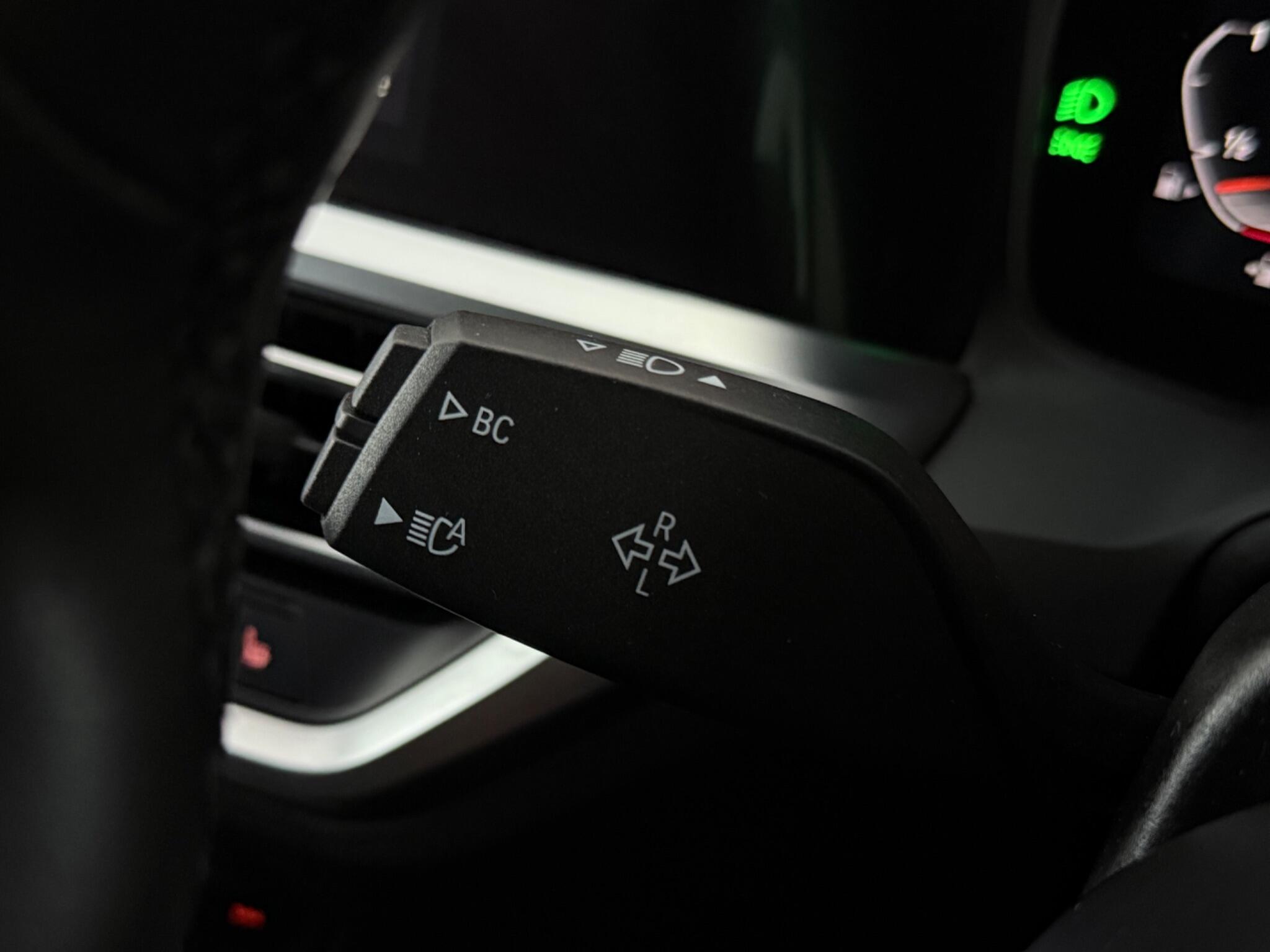 BMW 3 Series view 17