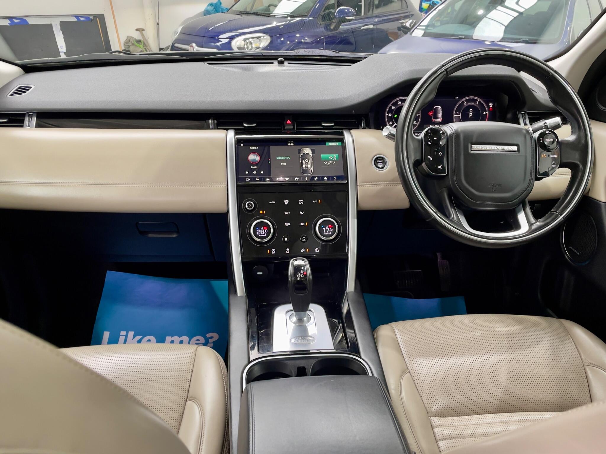 Land Rover Discovery Sport view 52