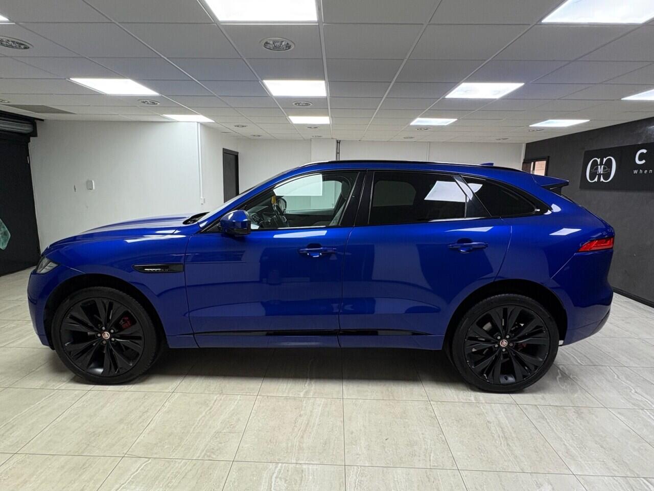 Jaguar F-Pace view 6
